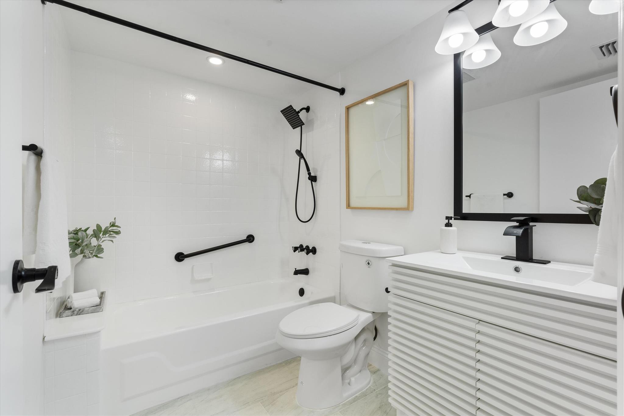 1008 Green Pine Boulevard H3