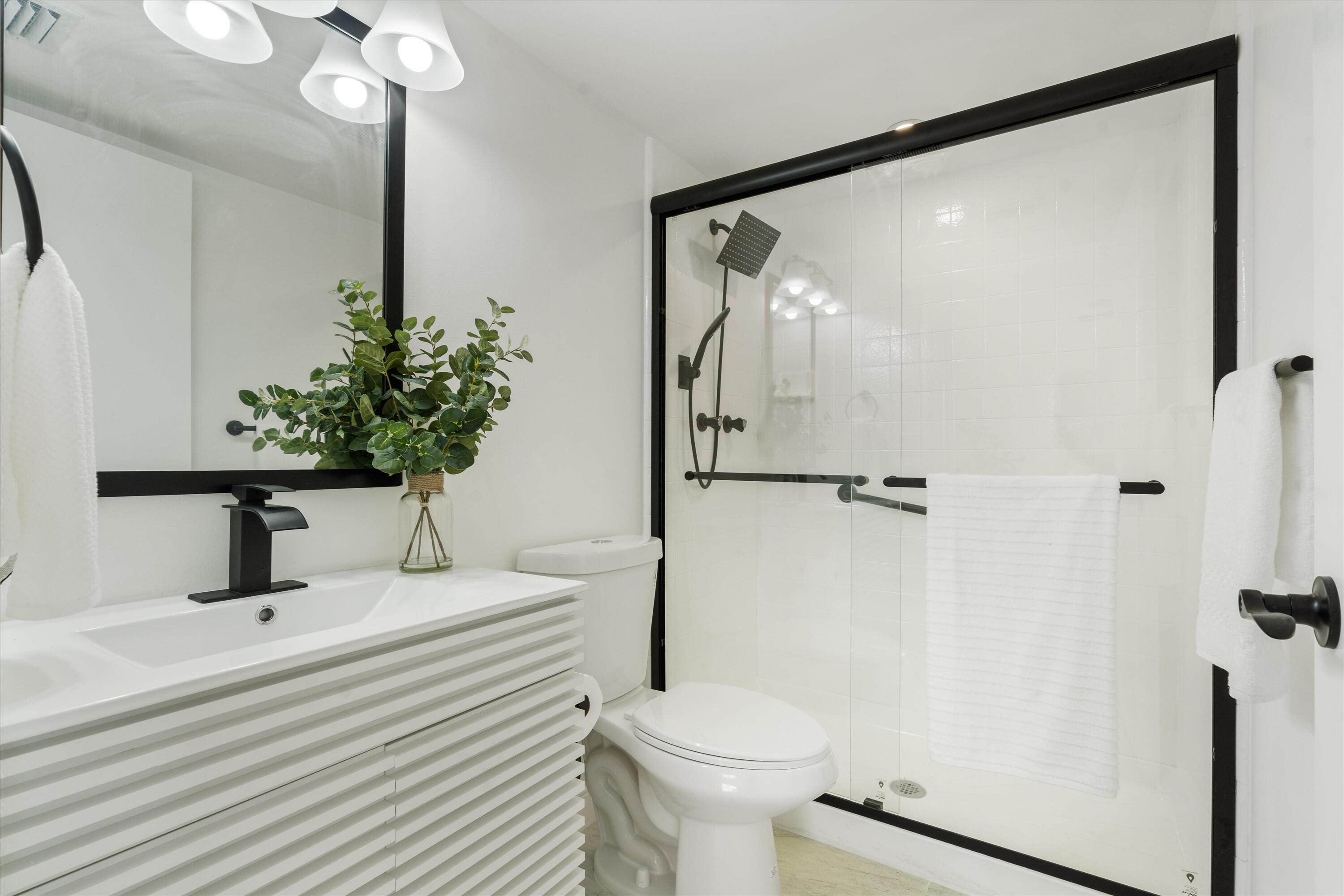 1008 Green Pine Boulevard H3