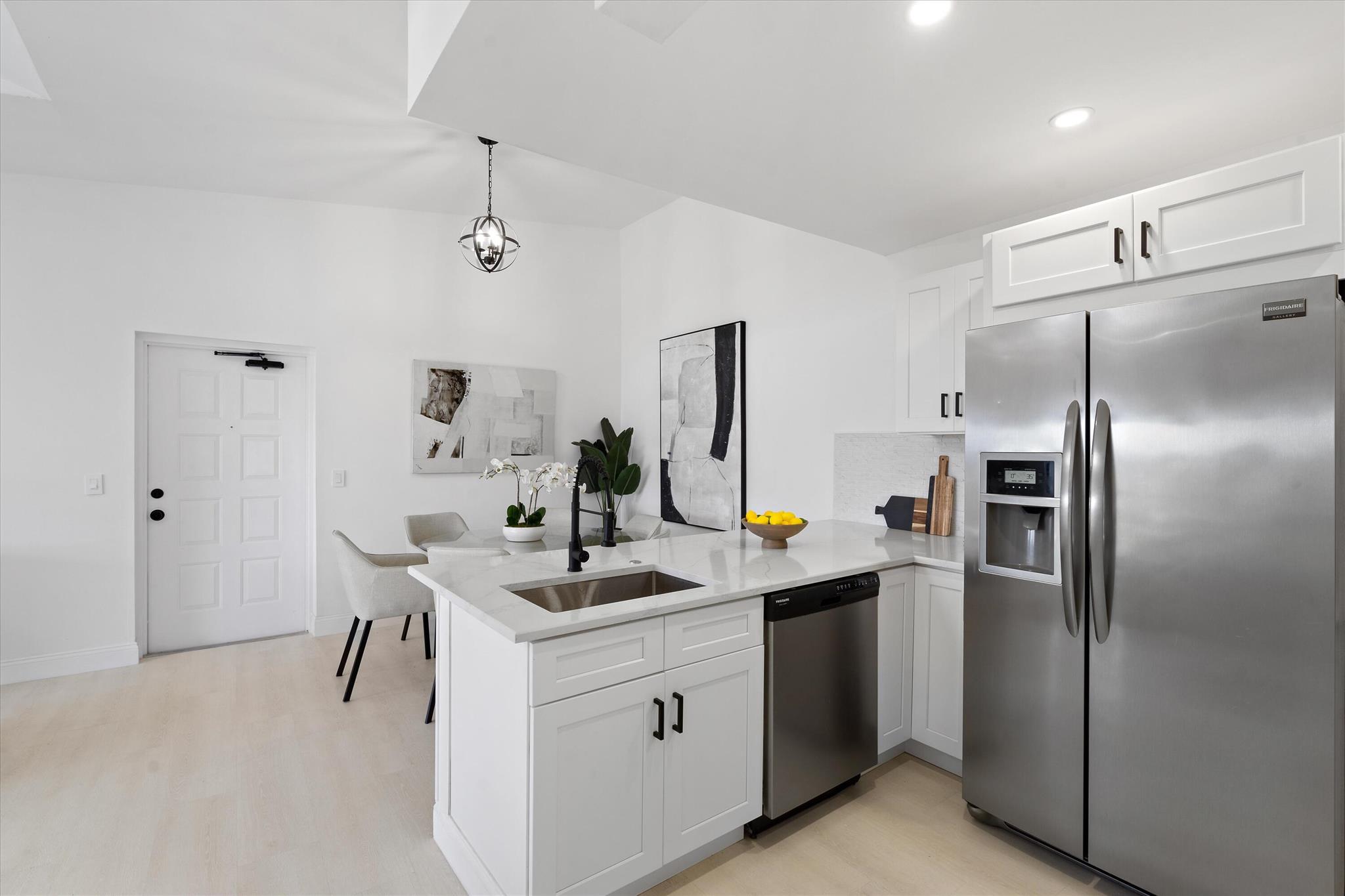 1008 Green Pine Boulevard H3