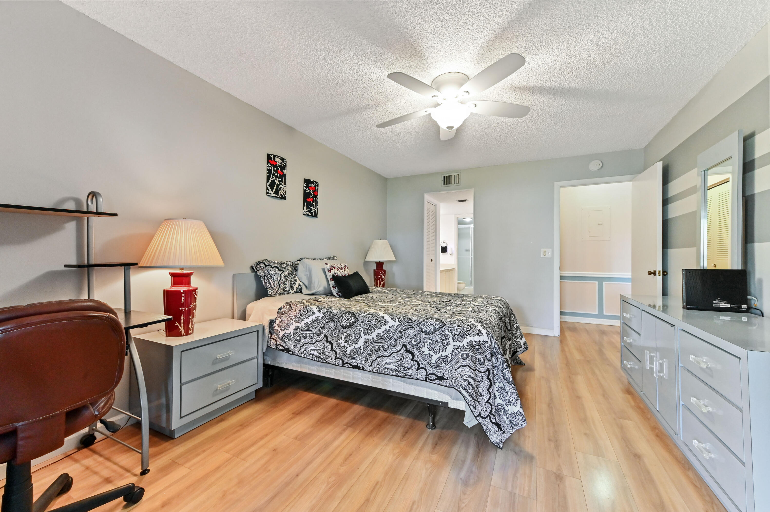 7867 Willow Spring Drive 814