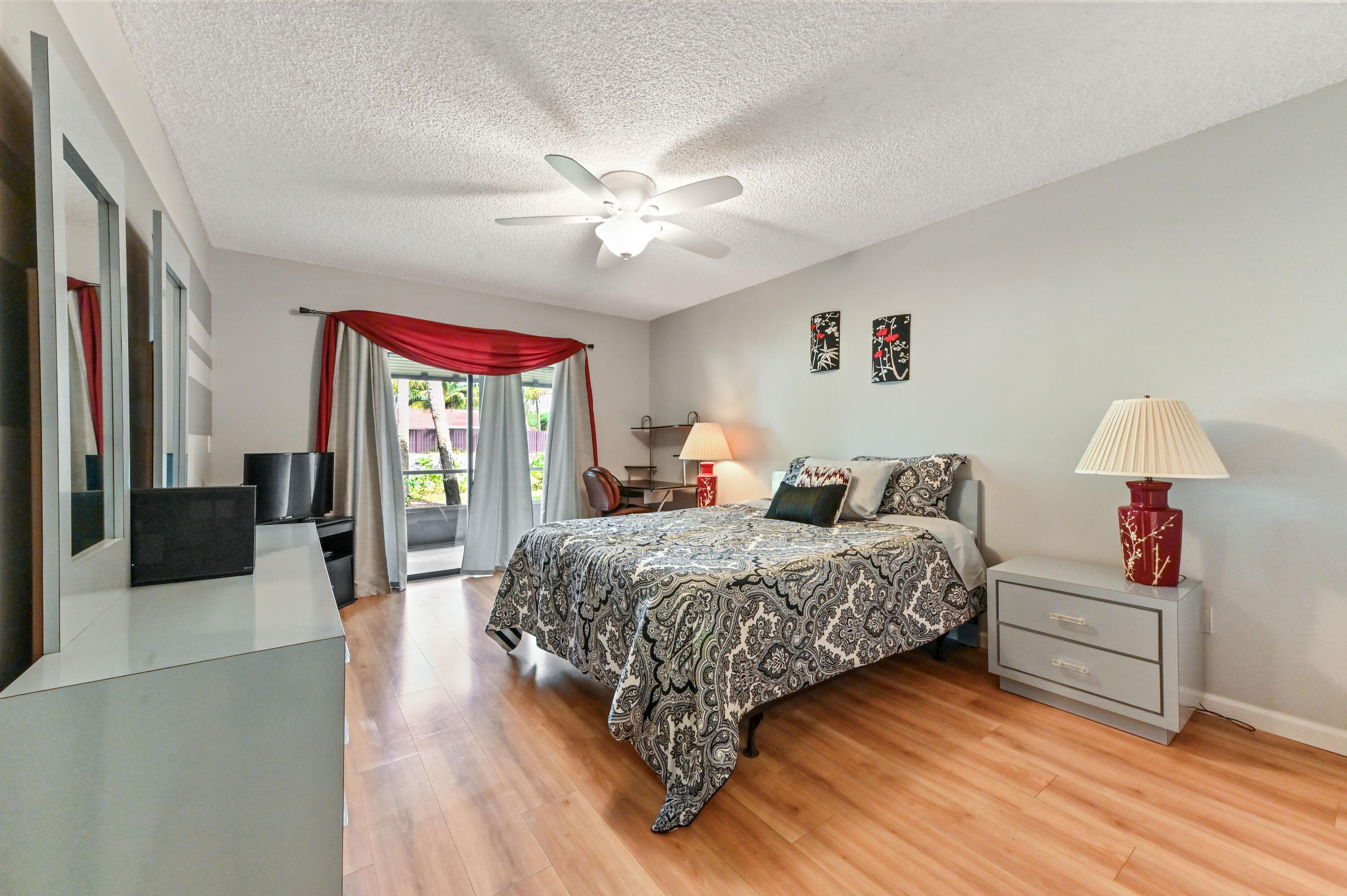 7867 Willow Spring Drive 814