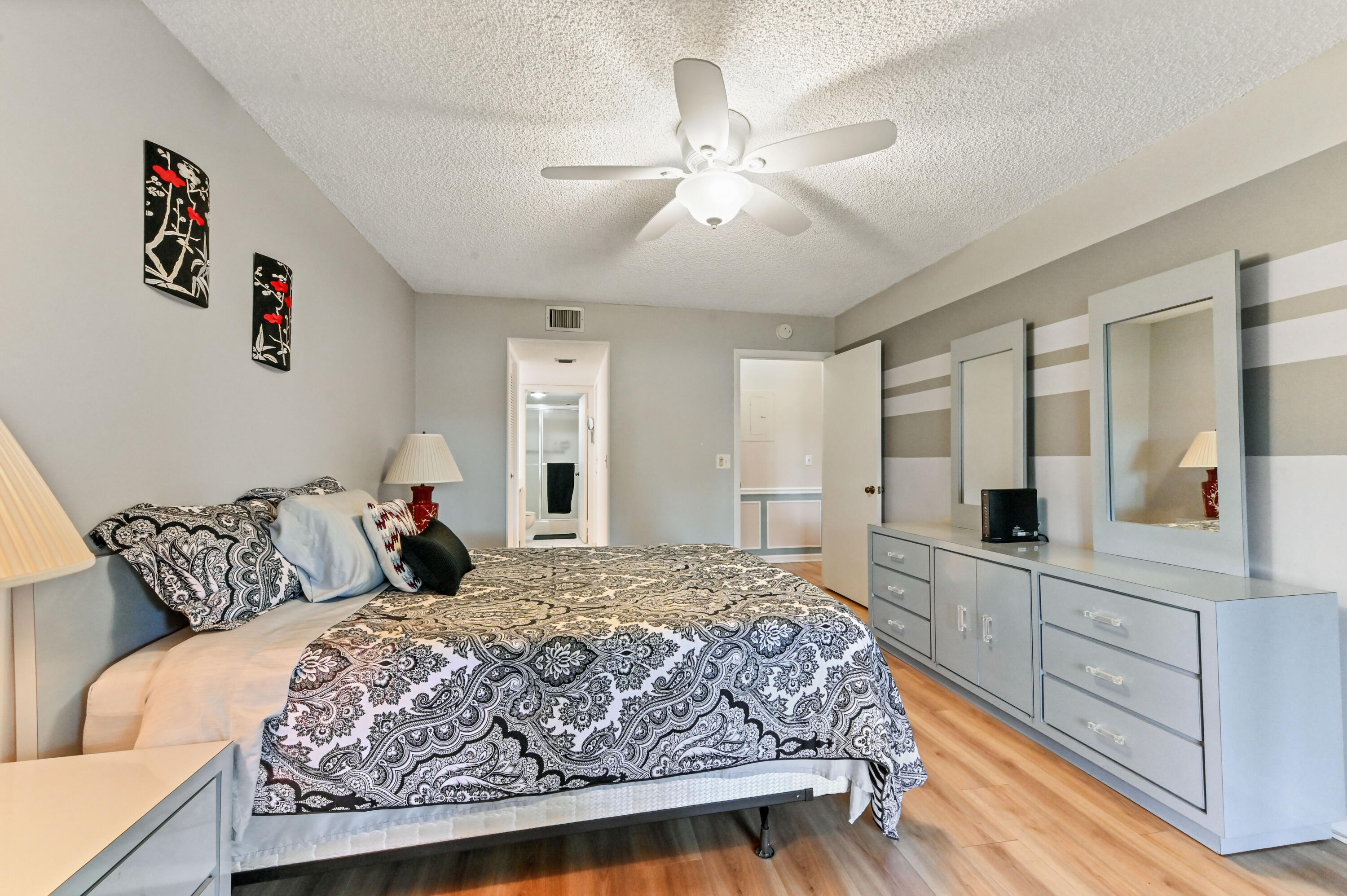 7867 Willow Spring Drive 814