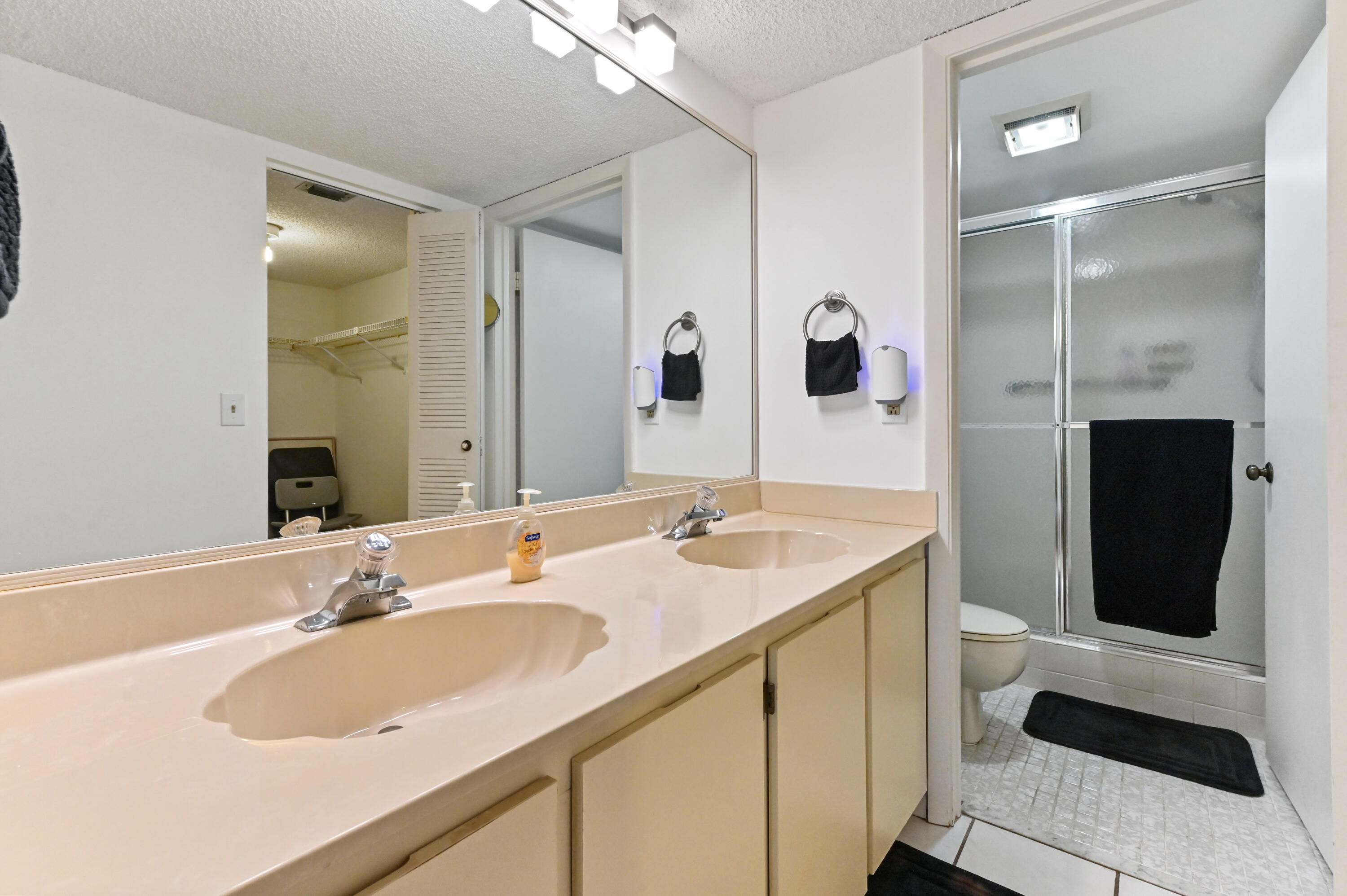7867 Willow Spring Drive 814