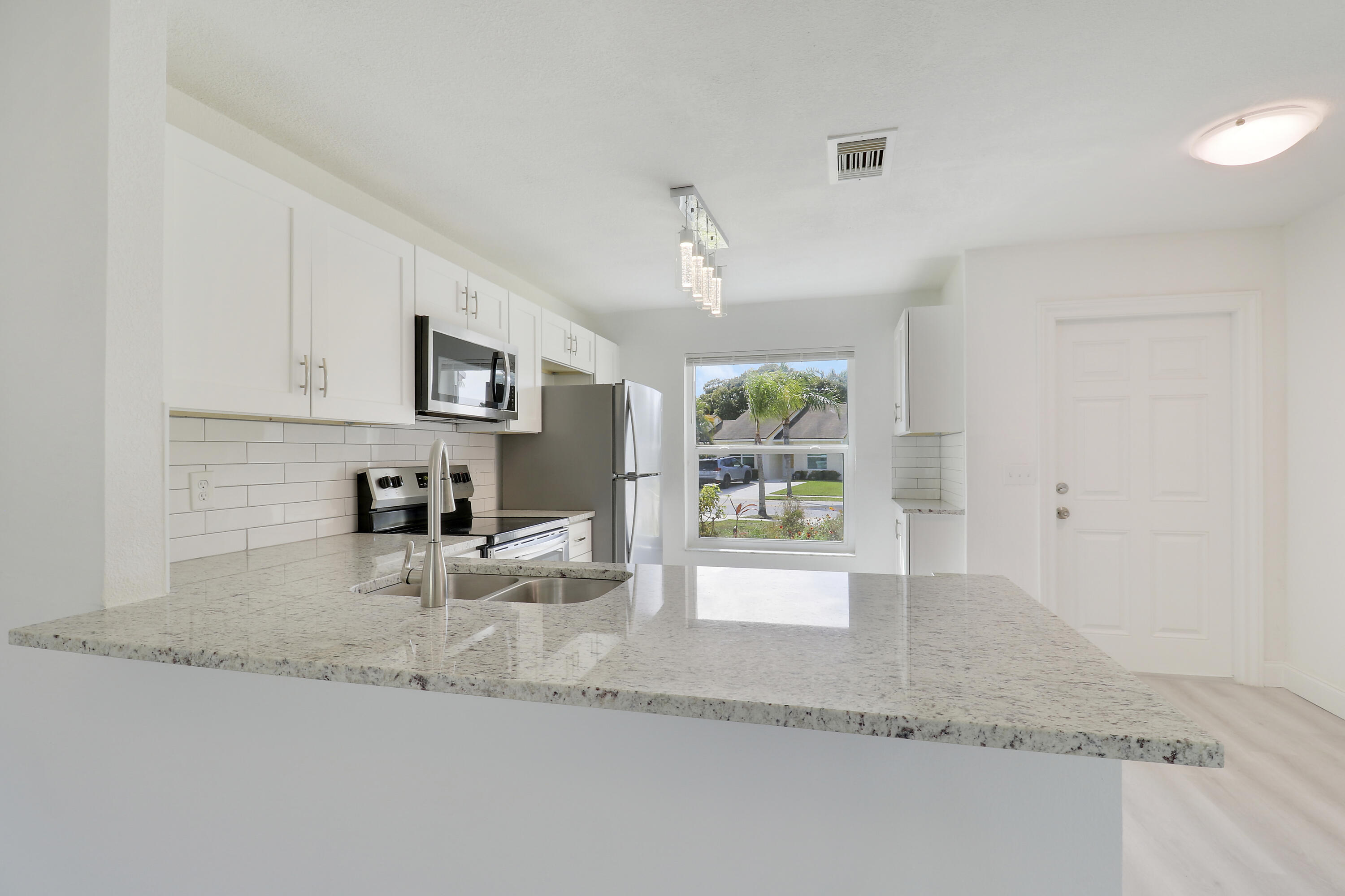 216 Palmetto Court