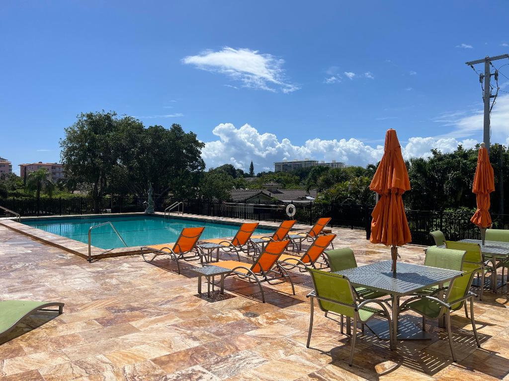 1000 Spanish River Road 1f