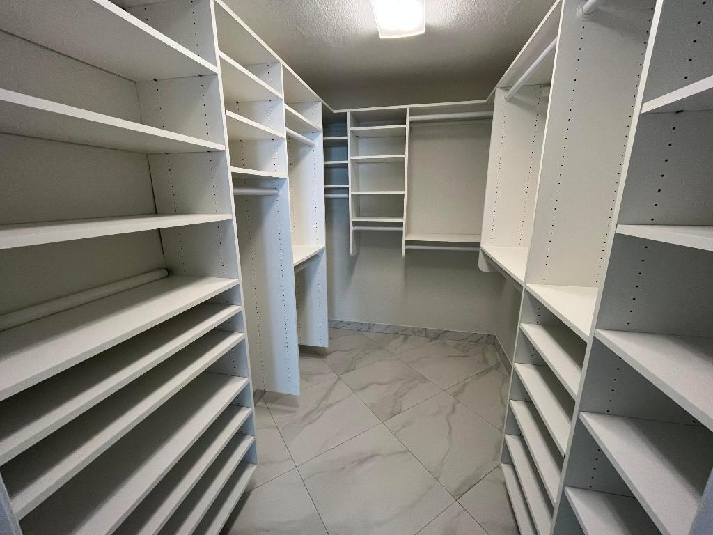 1000 Spanish River Road 1f