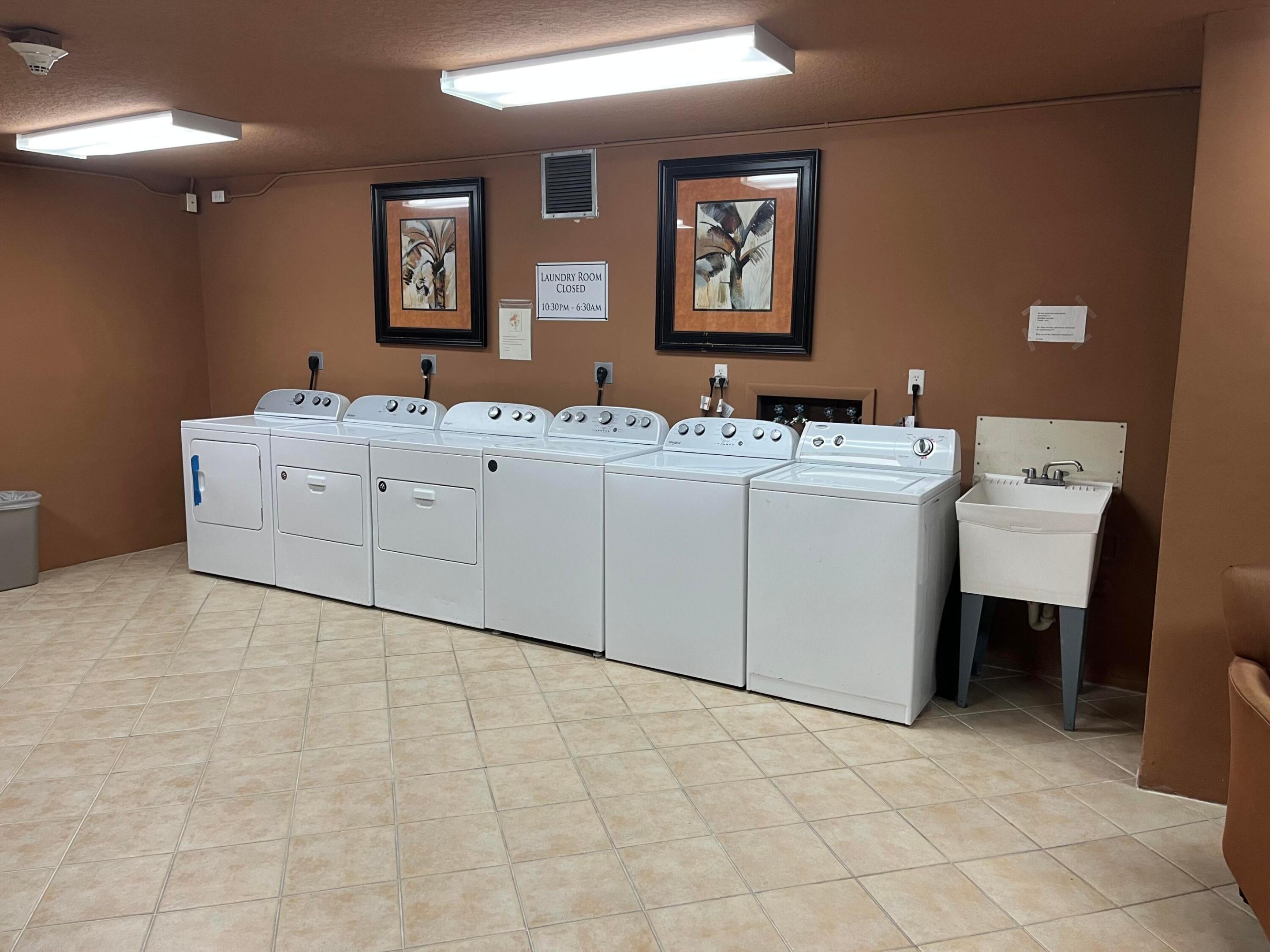 1000 Spanish River Road 1f