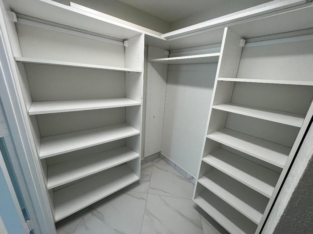 1000 Spanish River Road 1f