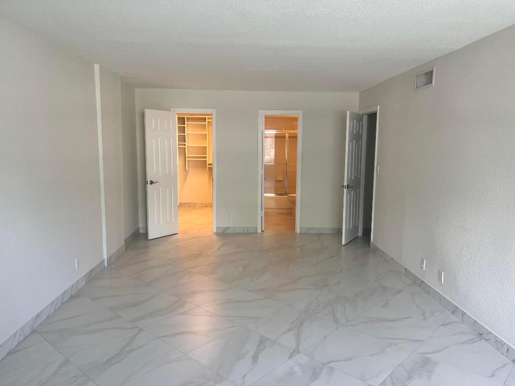 1000 Spanish River Road 1f