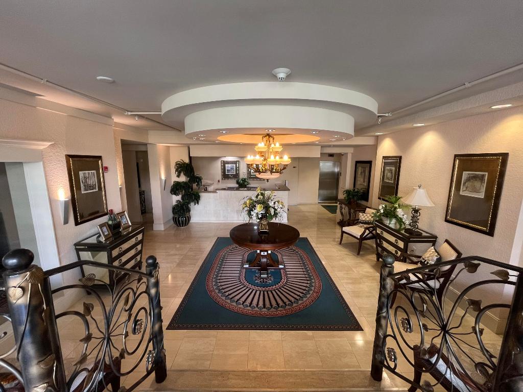 1000 Spanish River Road 1f