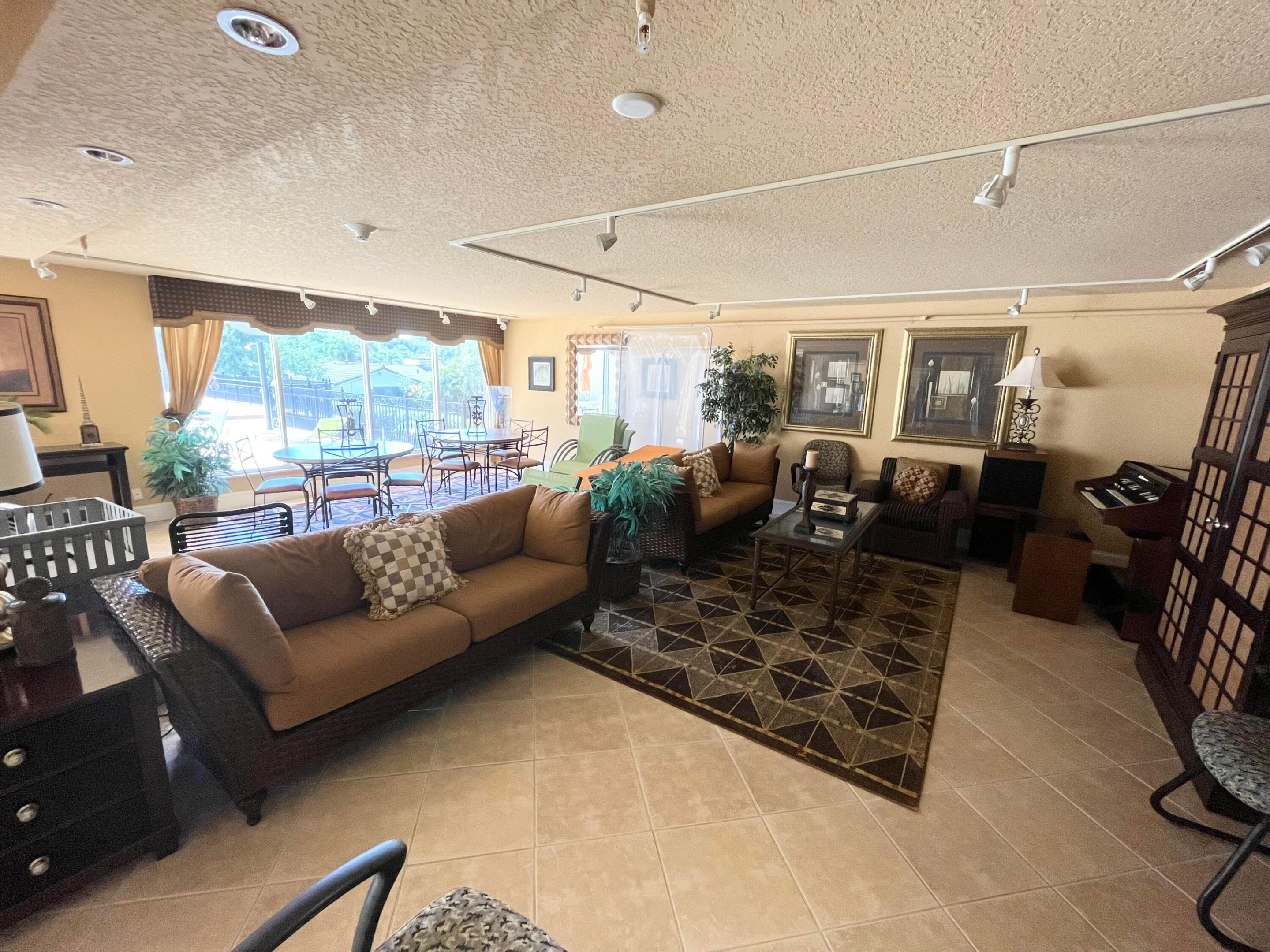 1000 Spanish River Road 1f