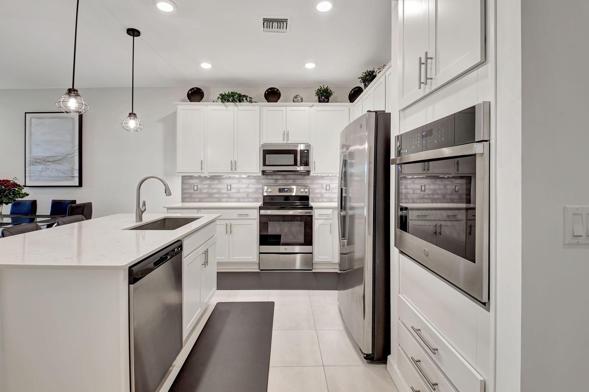 14481 Highland Center Way