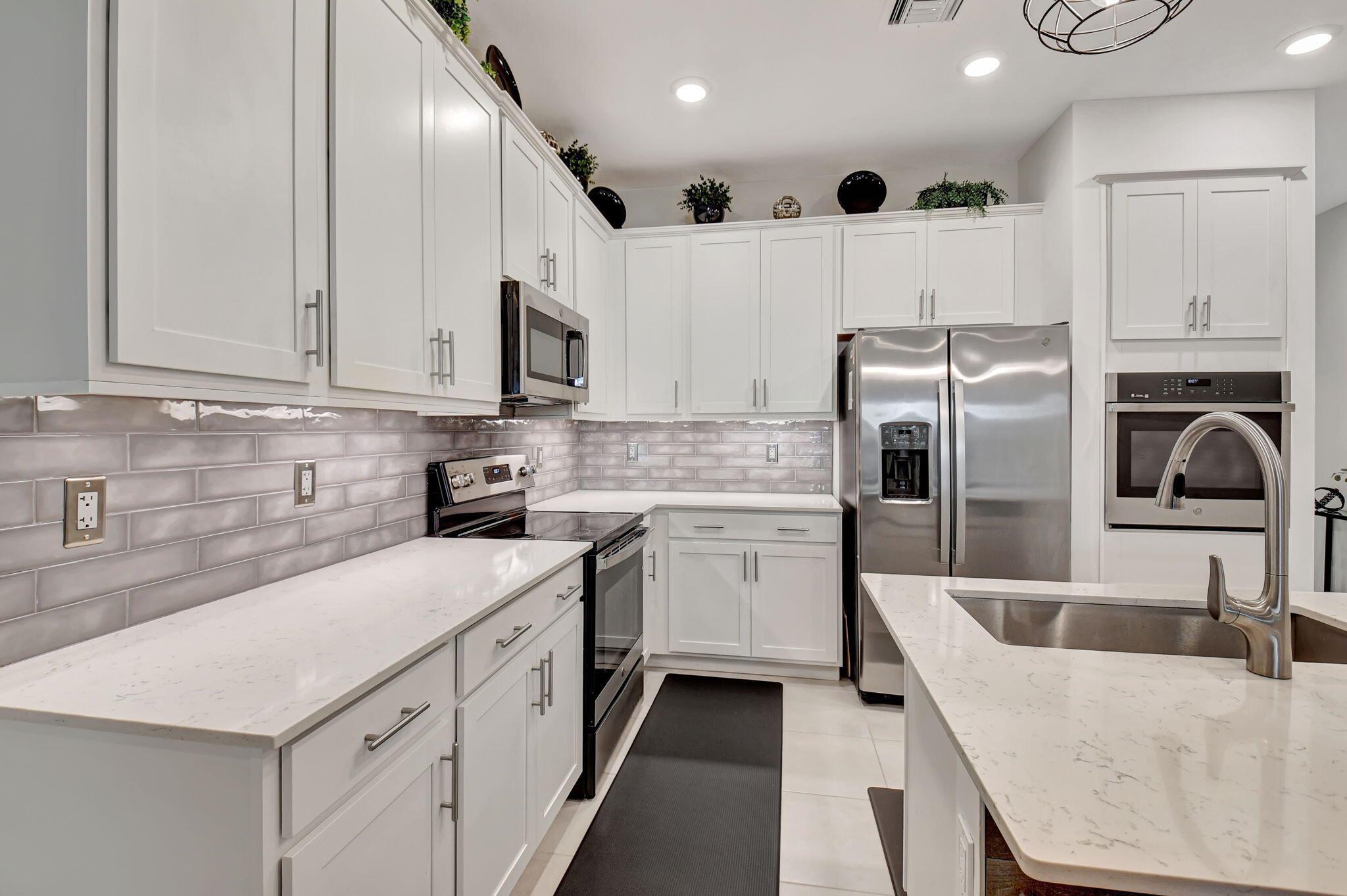 14481 Highland Center Way