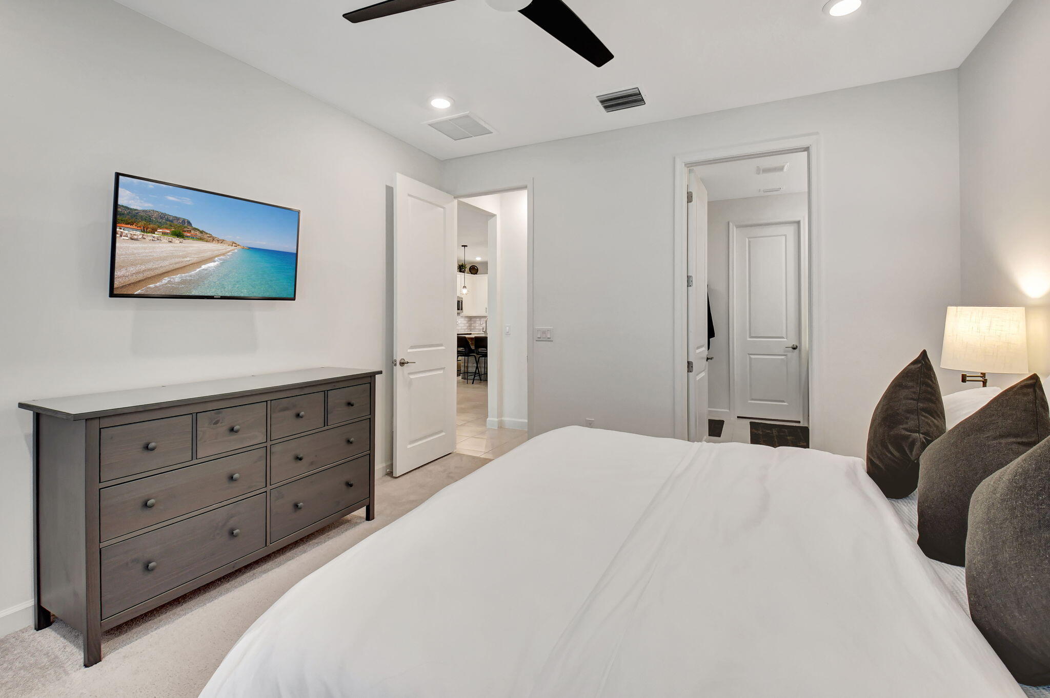 14481 Highland Center Way