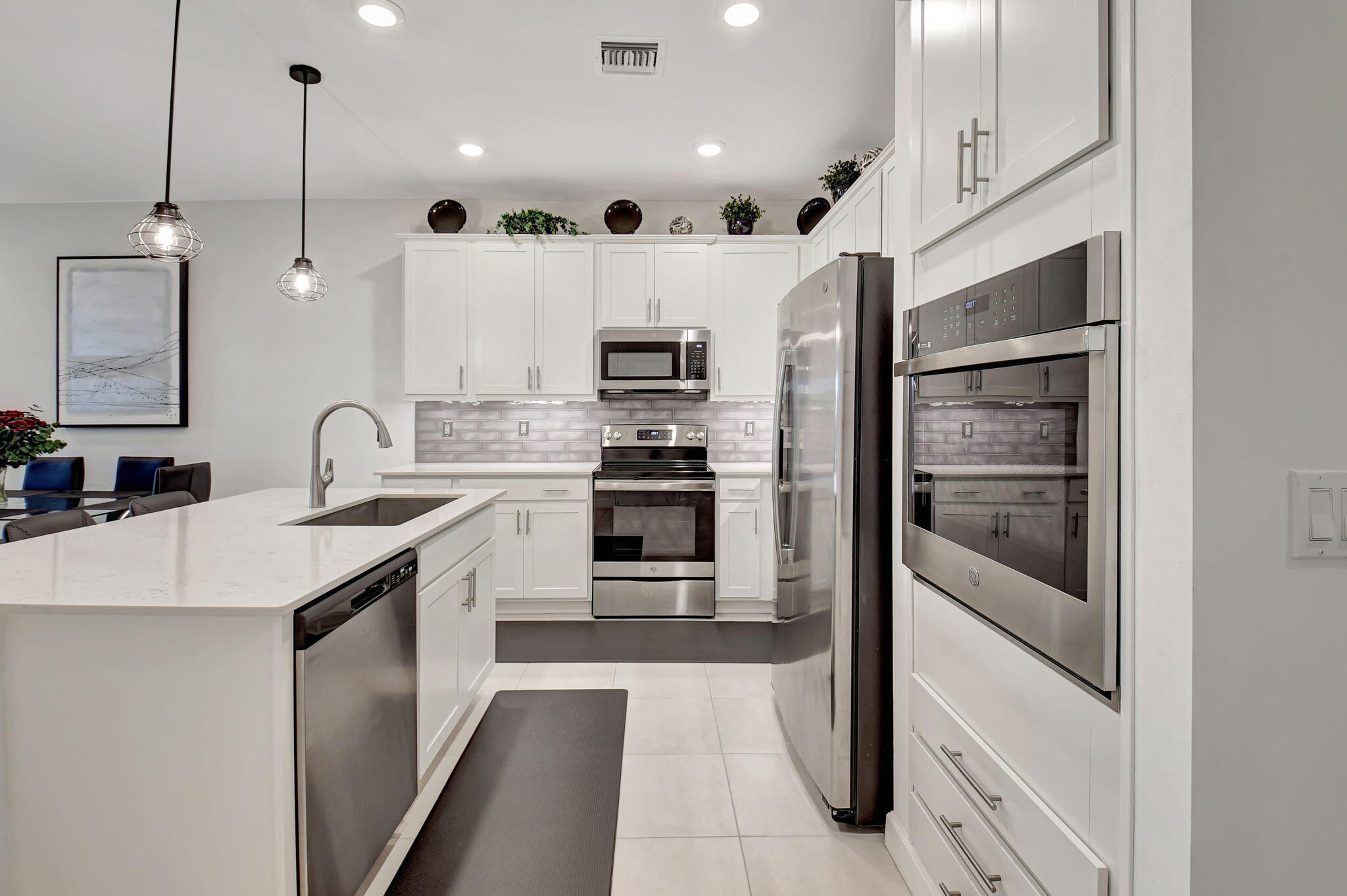 14481 Highland Center Way