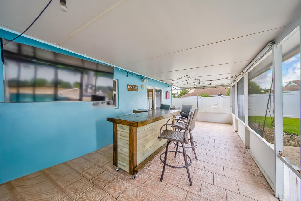 841 NW 8th Way, Boynton Beach