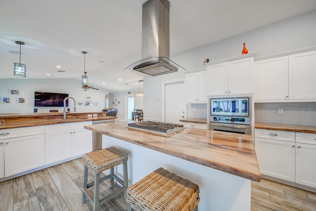 841 NW 8th Way, Boynton Beach