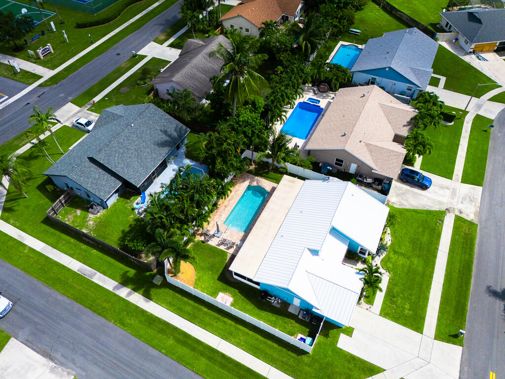 841 NW 8th Way, Boynton Beach