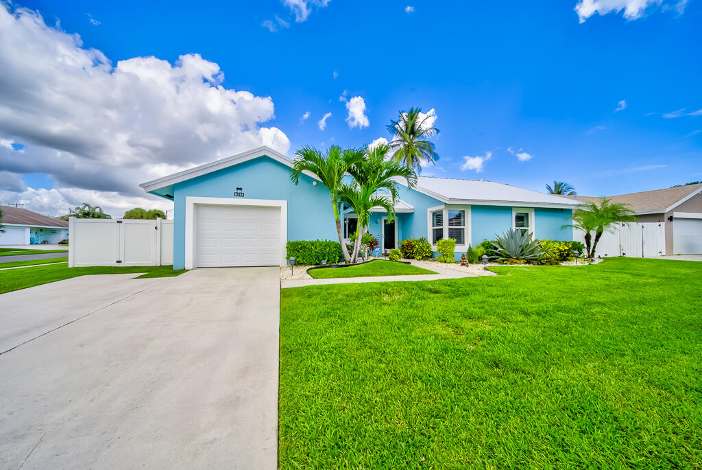 841 NW 8th Way, Boynton Beach