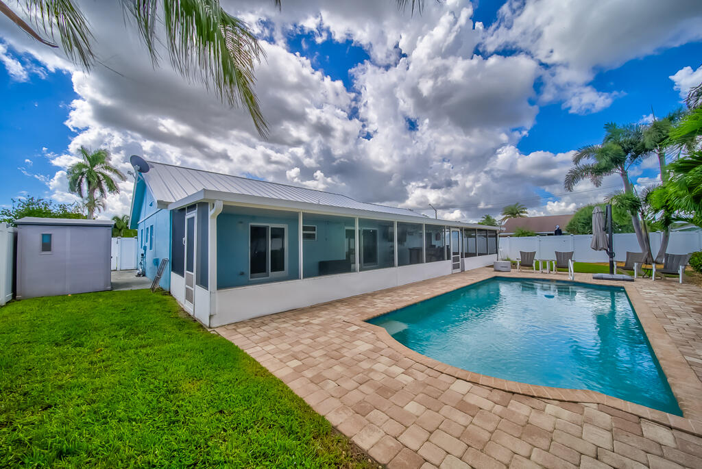 841 NW 8th Way, Boynton Beach