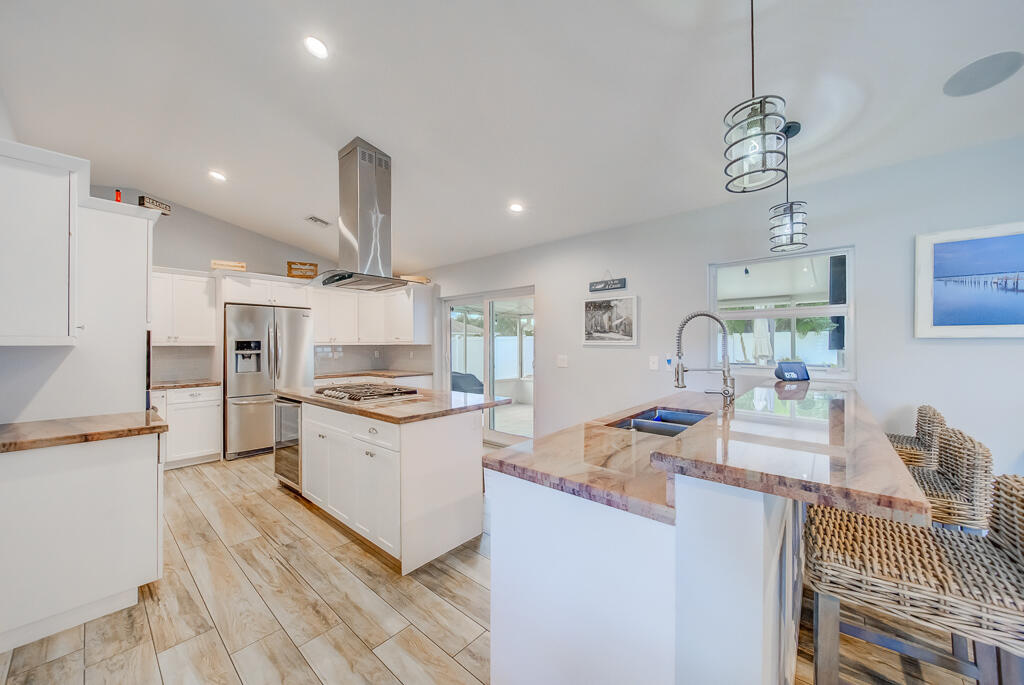 841 NW 8th Way, Boynton Beach