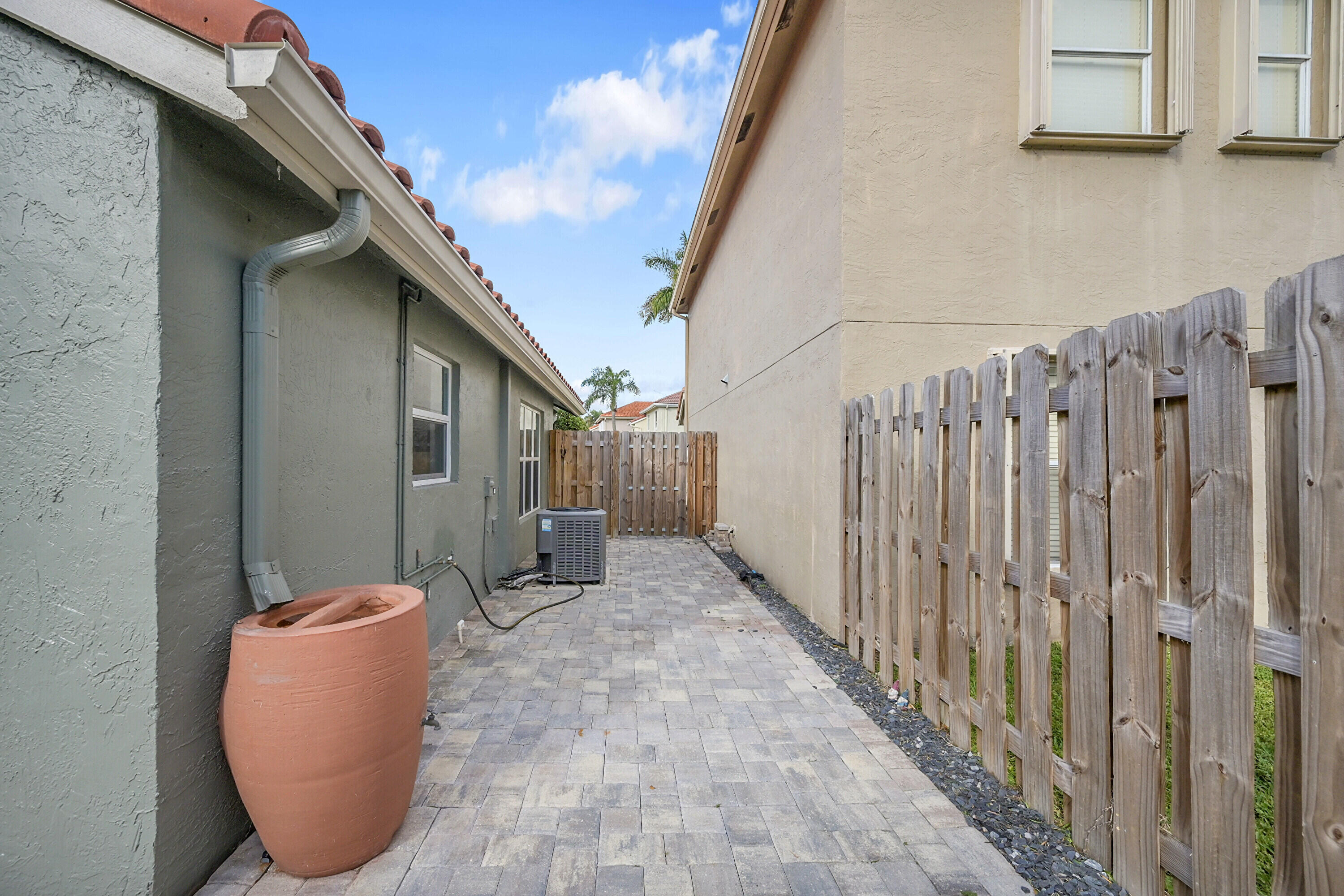 10216 Breezeway Place