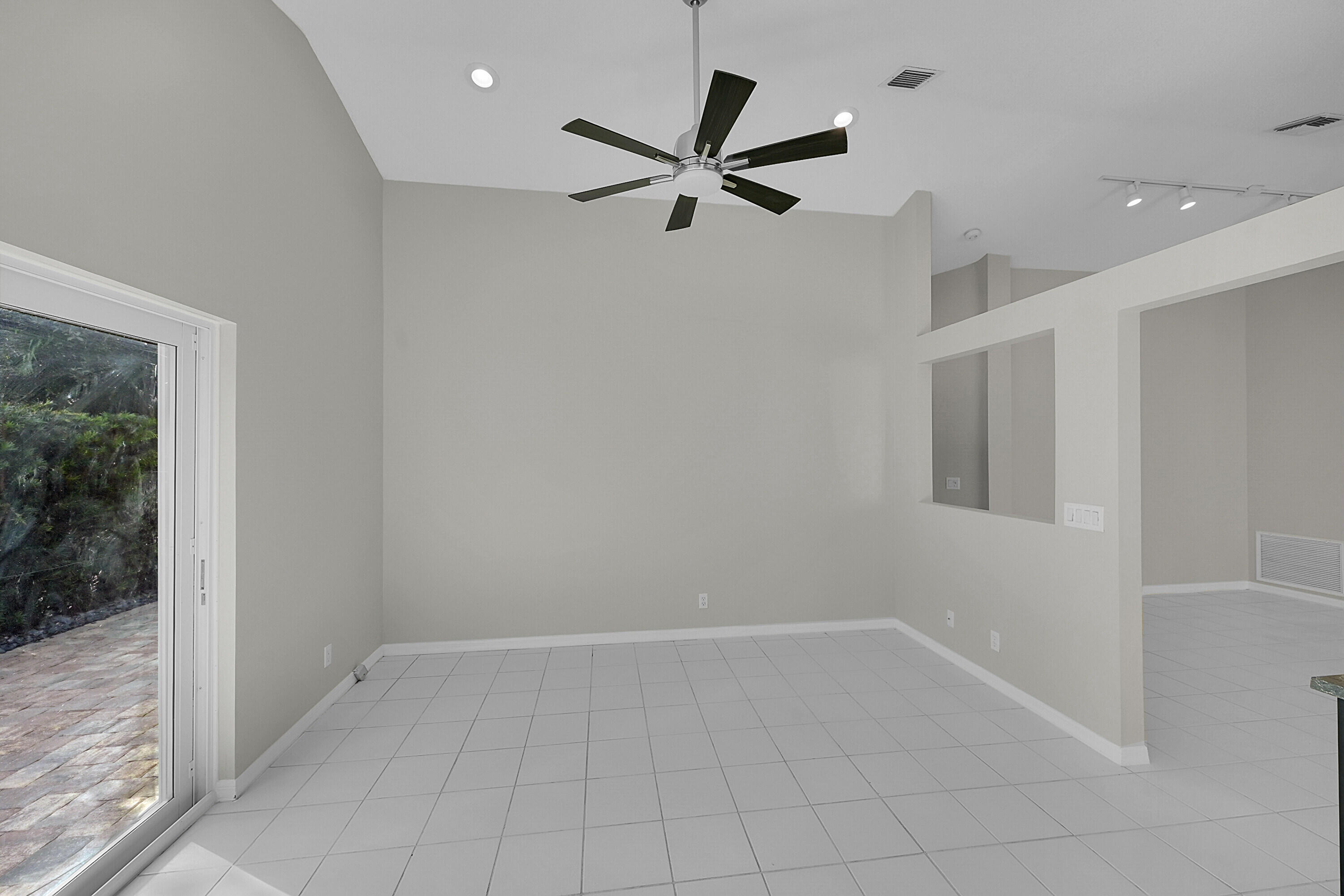 10216 Breezeway Place