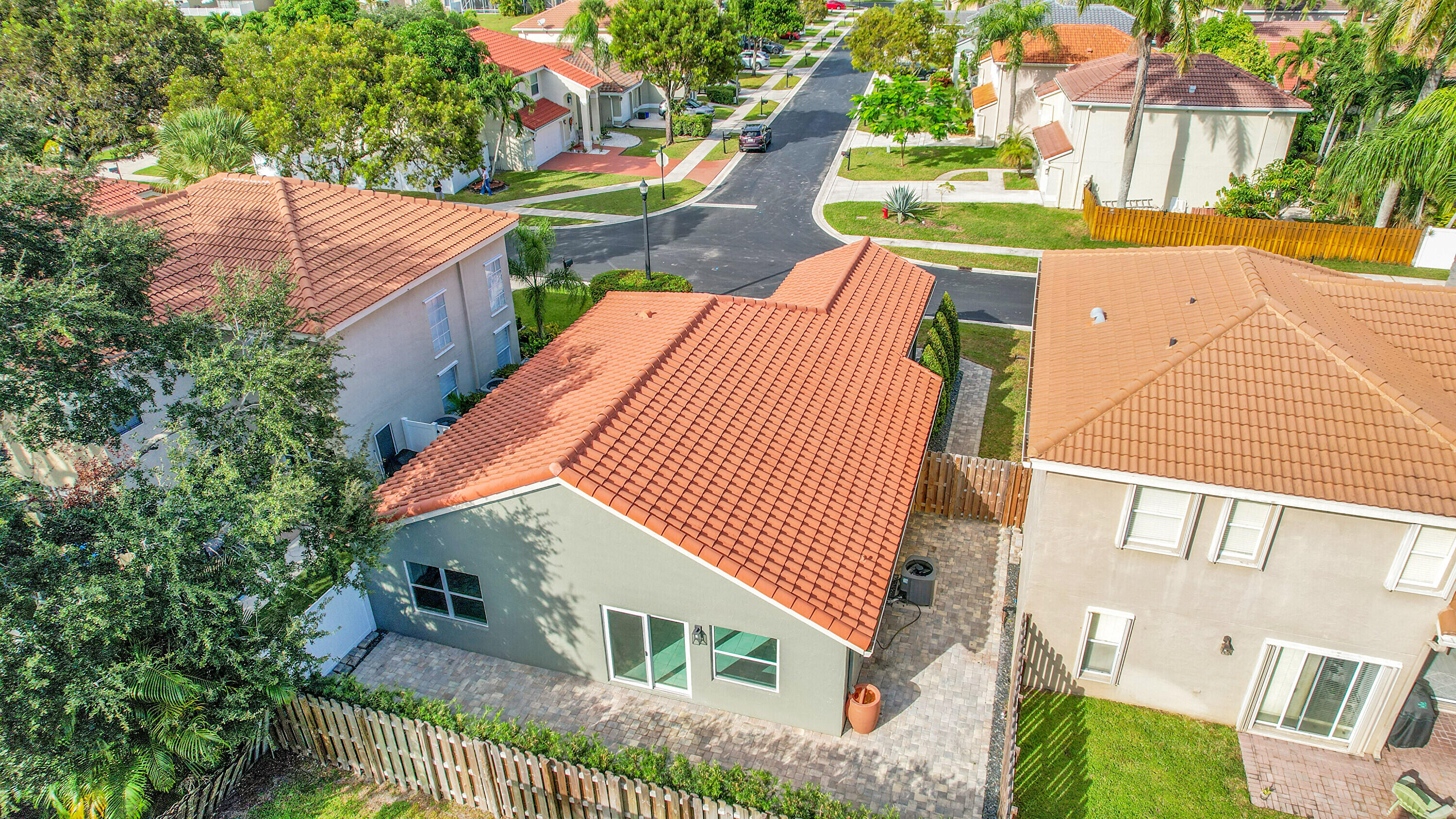 10216 Breezeway Place
