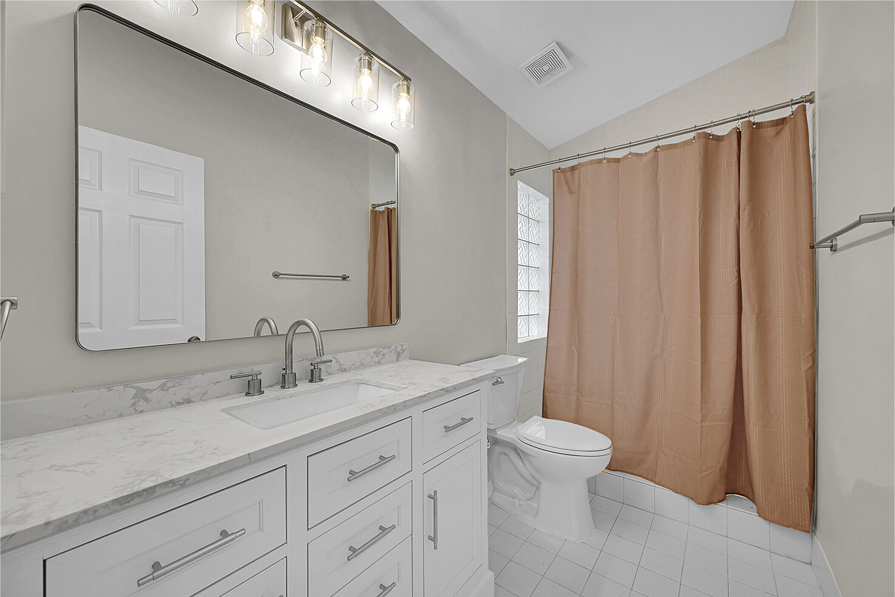 10216 Breezeway Place