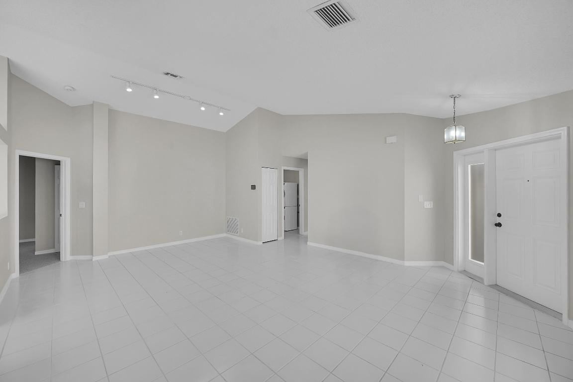 10216 Breezeway Place