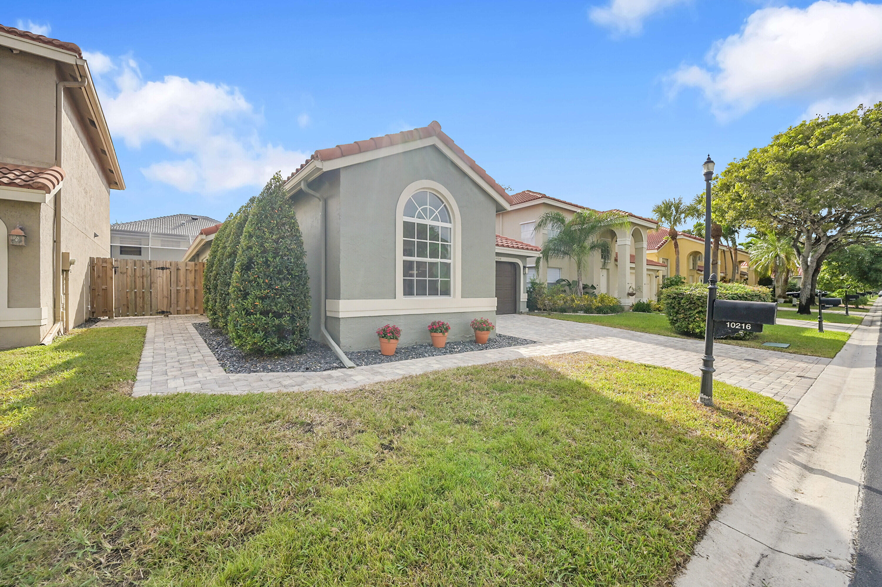 10216 Breezeway Place
