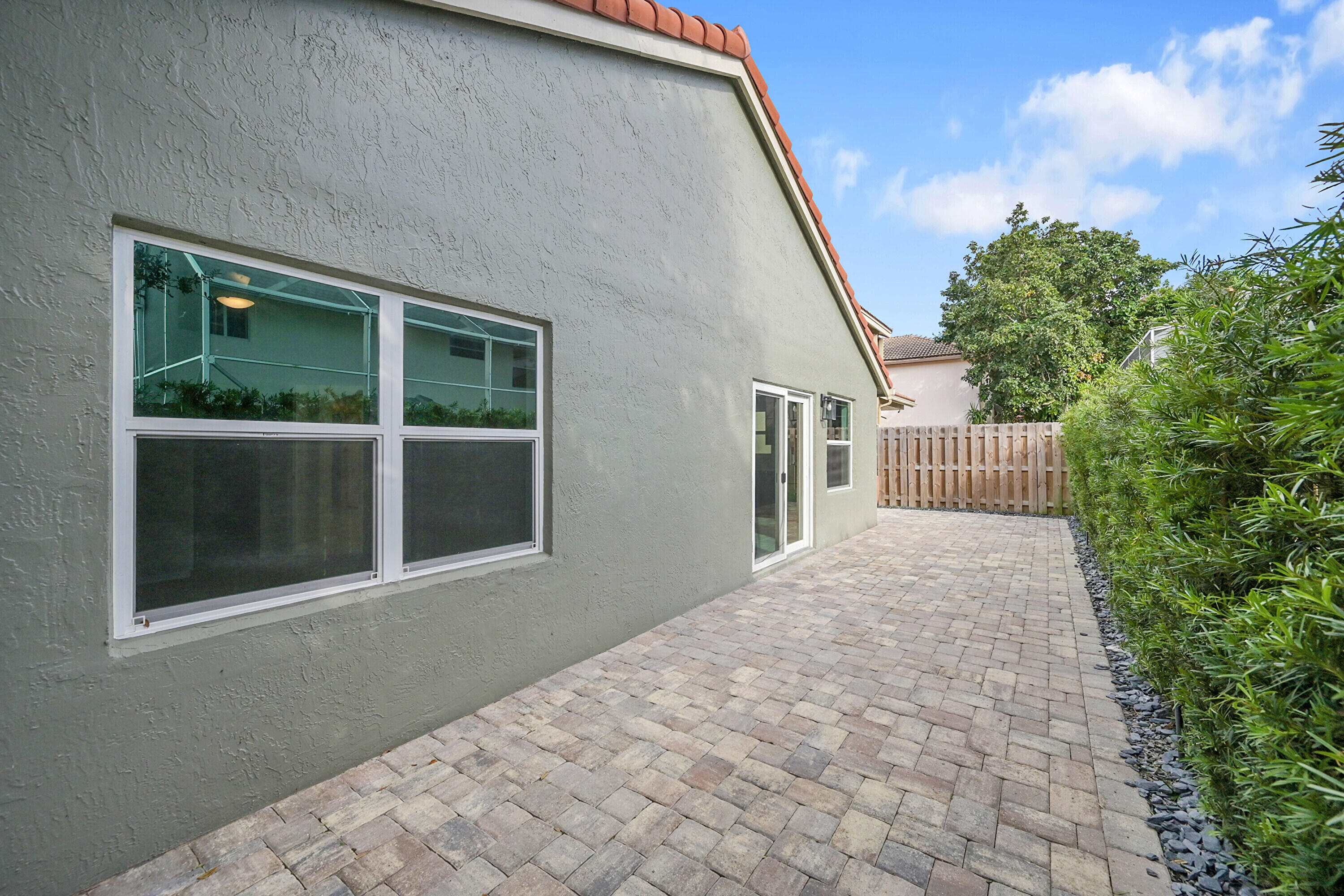 10216 Breezeway Place