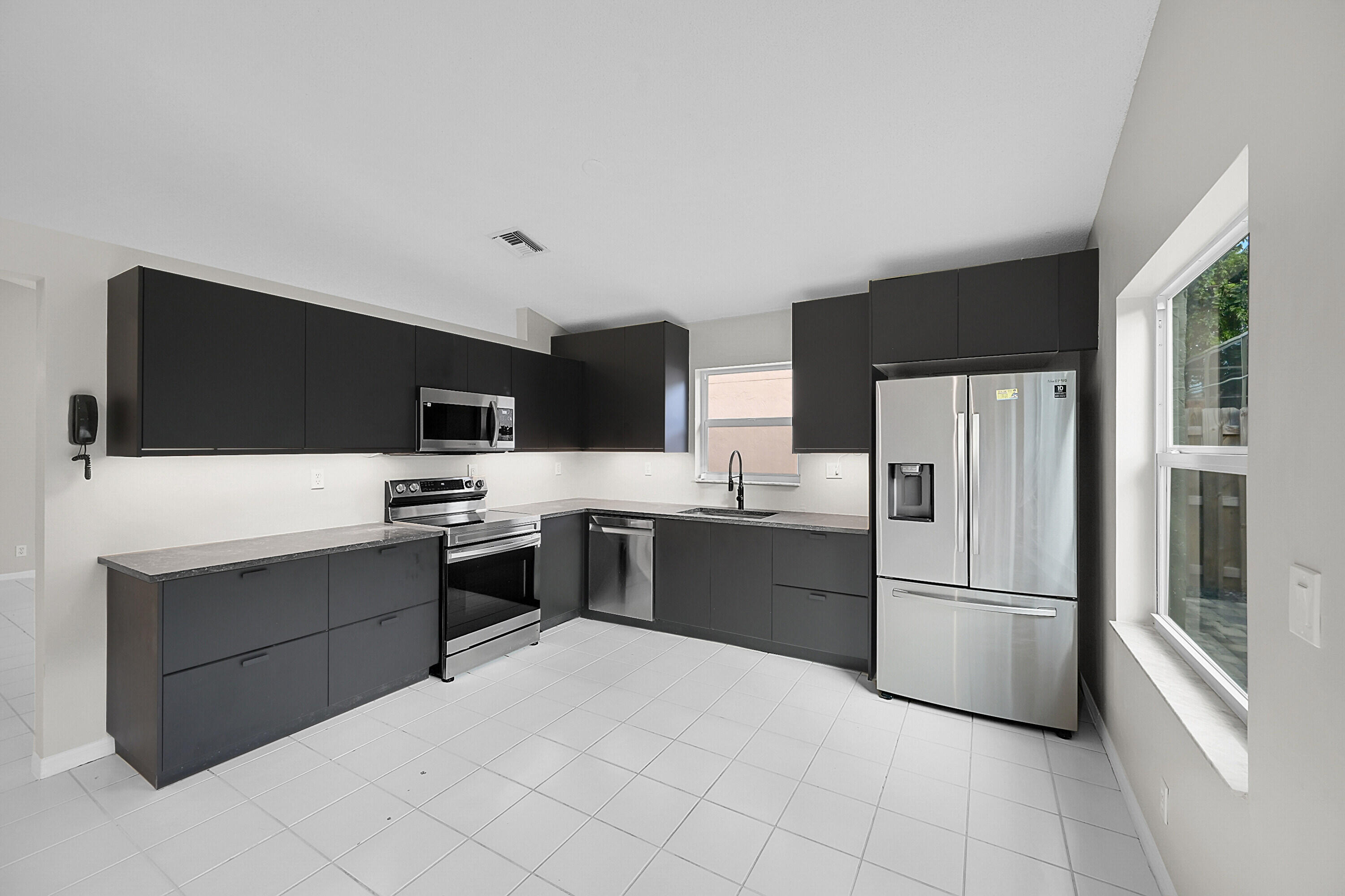 10216 Breezeway Place