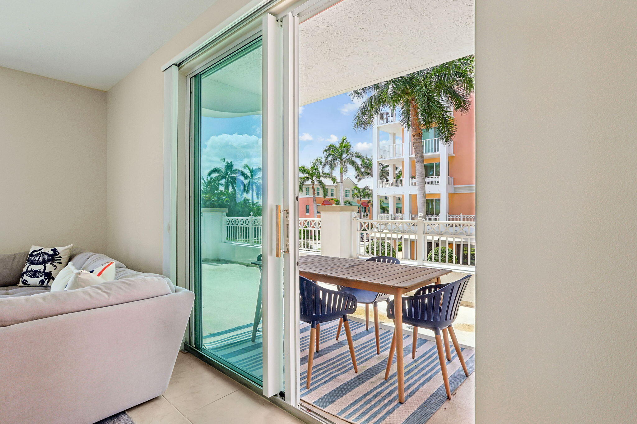 806 E Windward Way 217