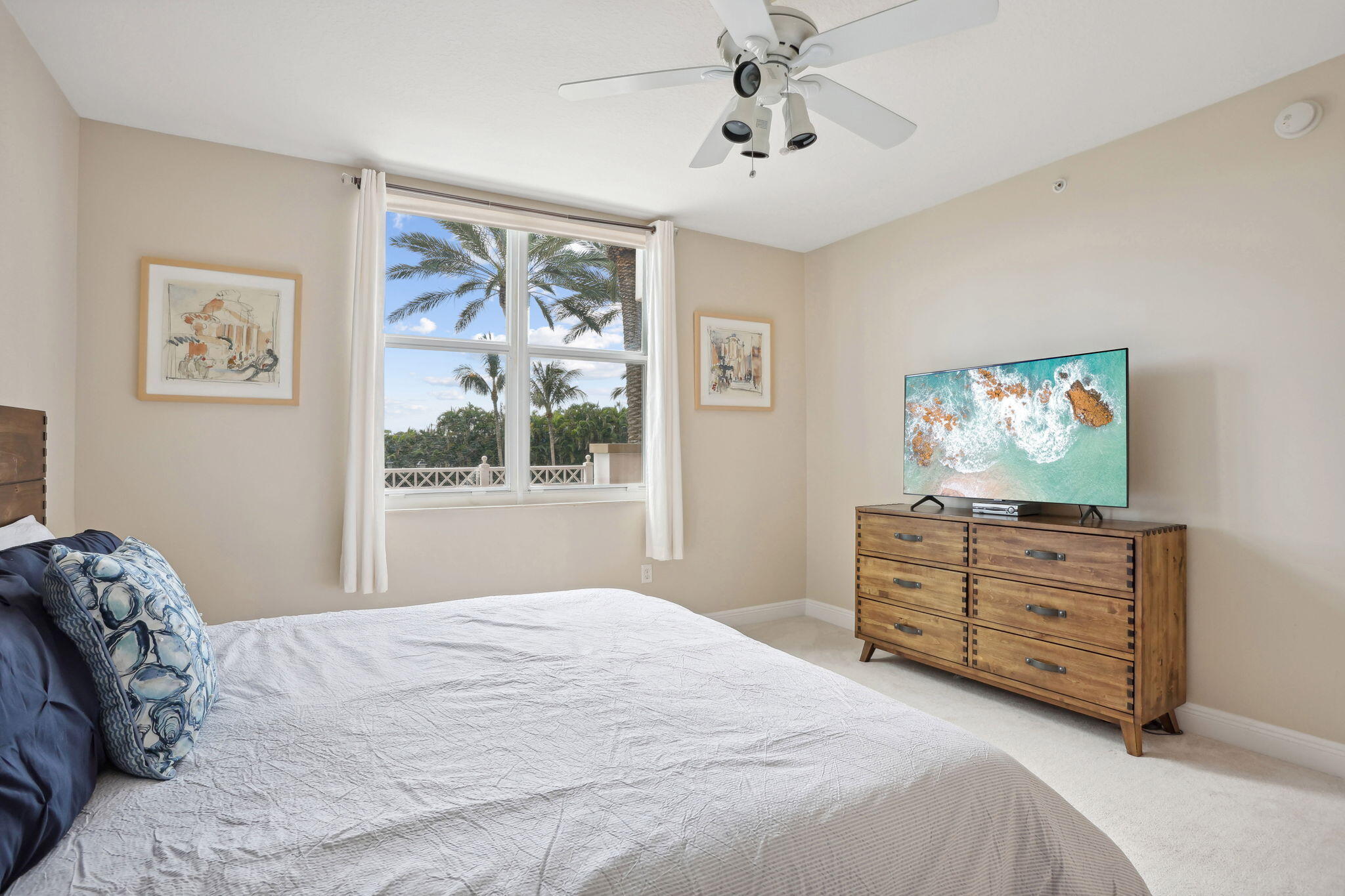 806 E Windward Way 217