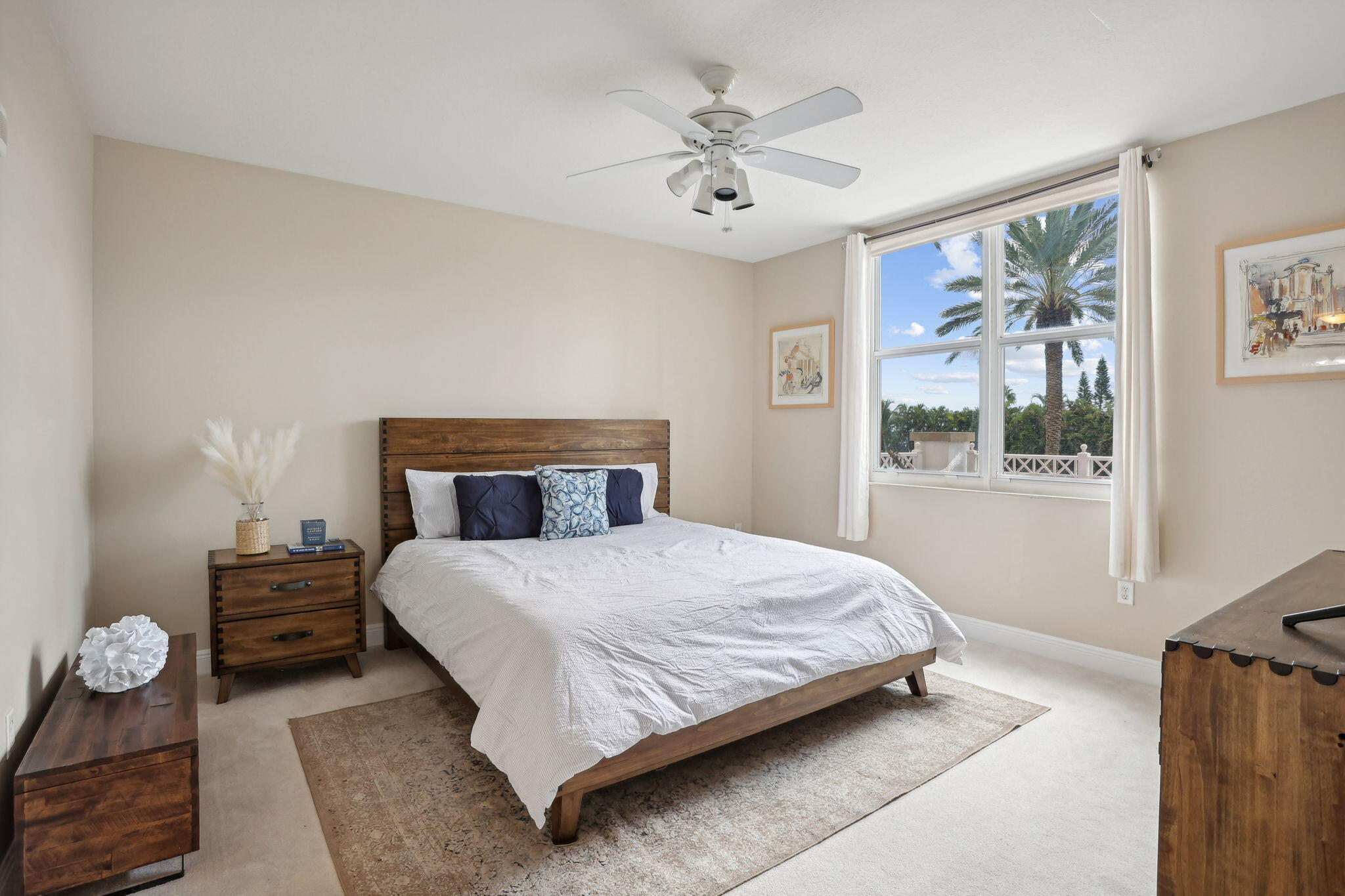 806 E Windward Way 217