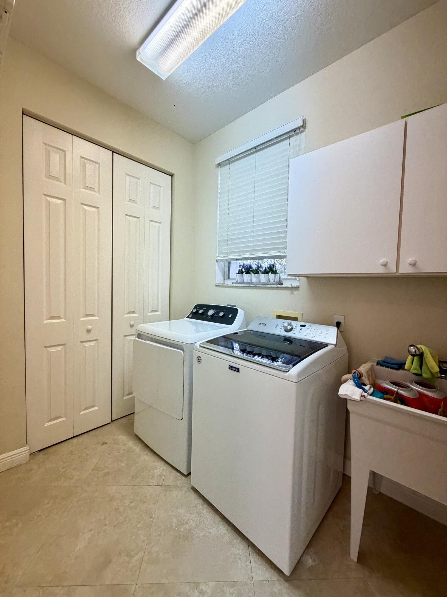 5684 Via De La Plata Circle