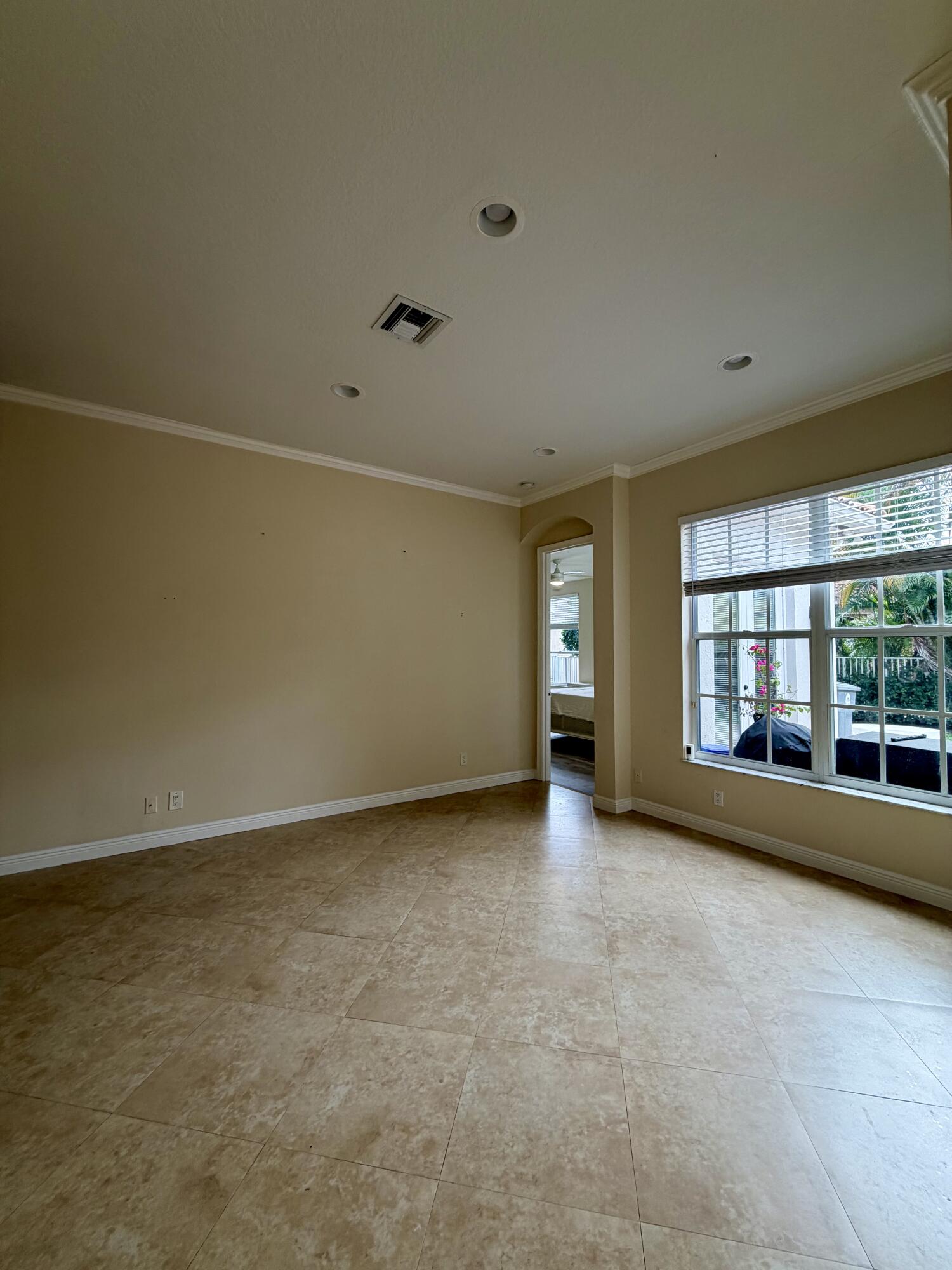 5684 Via De La Plata Circle