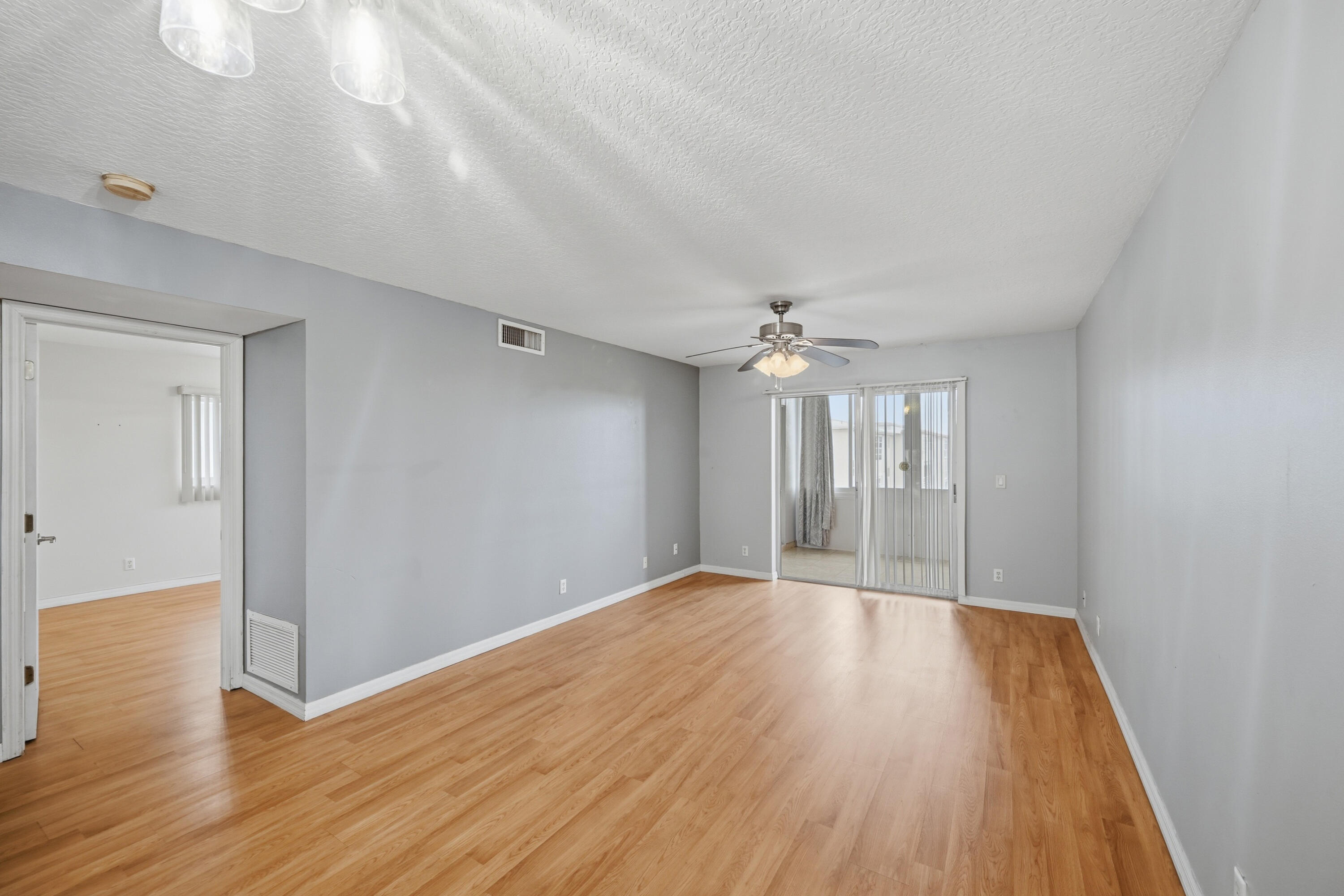 130 NE 26th Avenue 4090