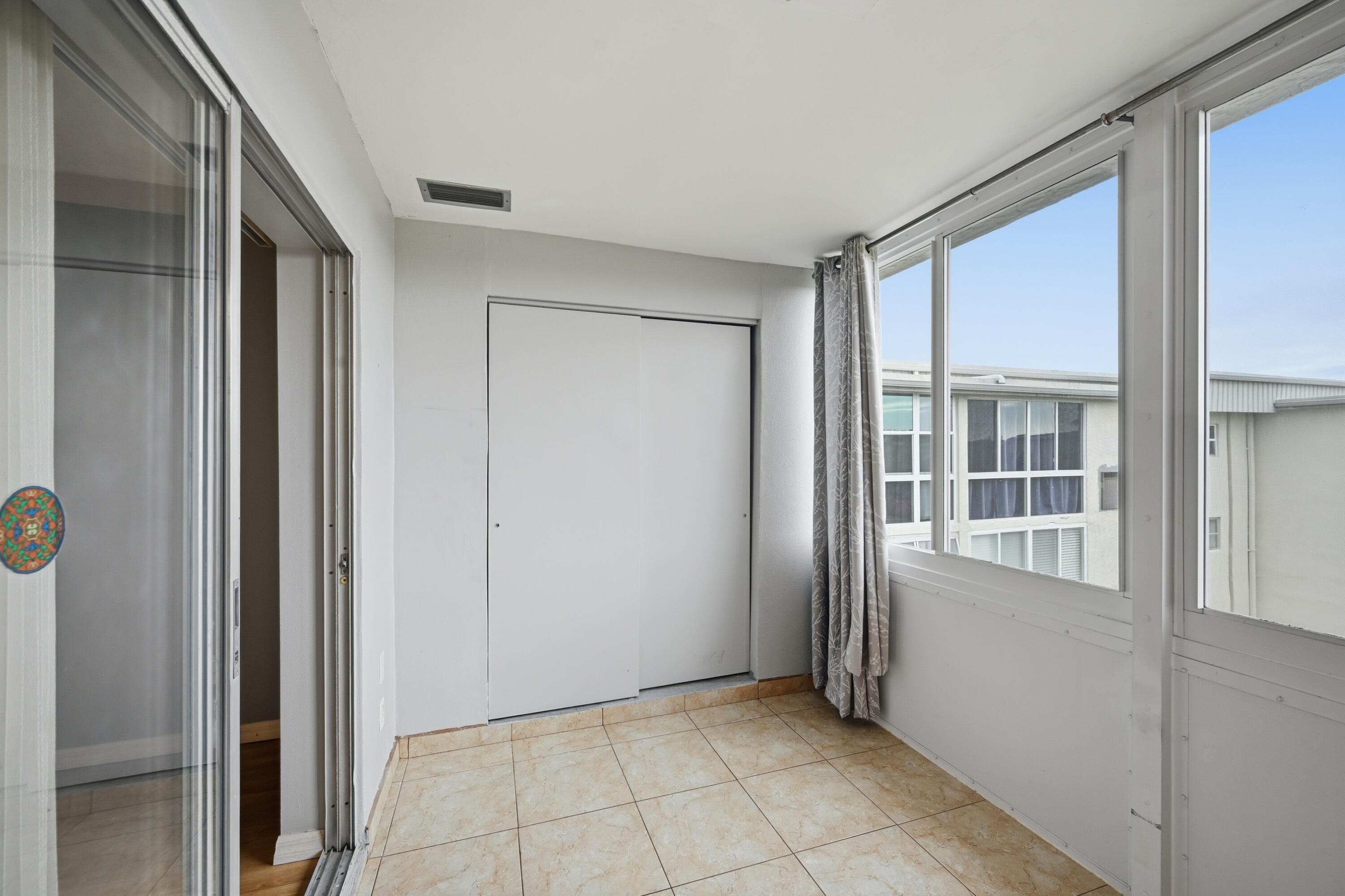 130 NE 26th Avenue 4090