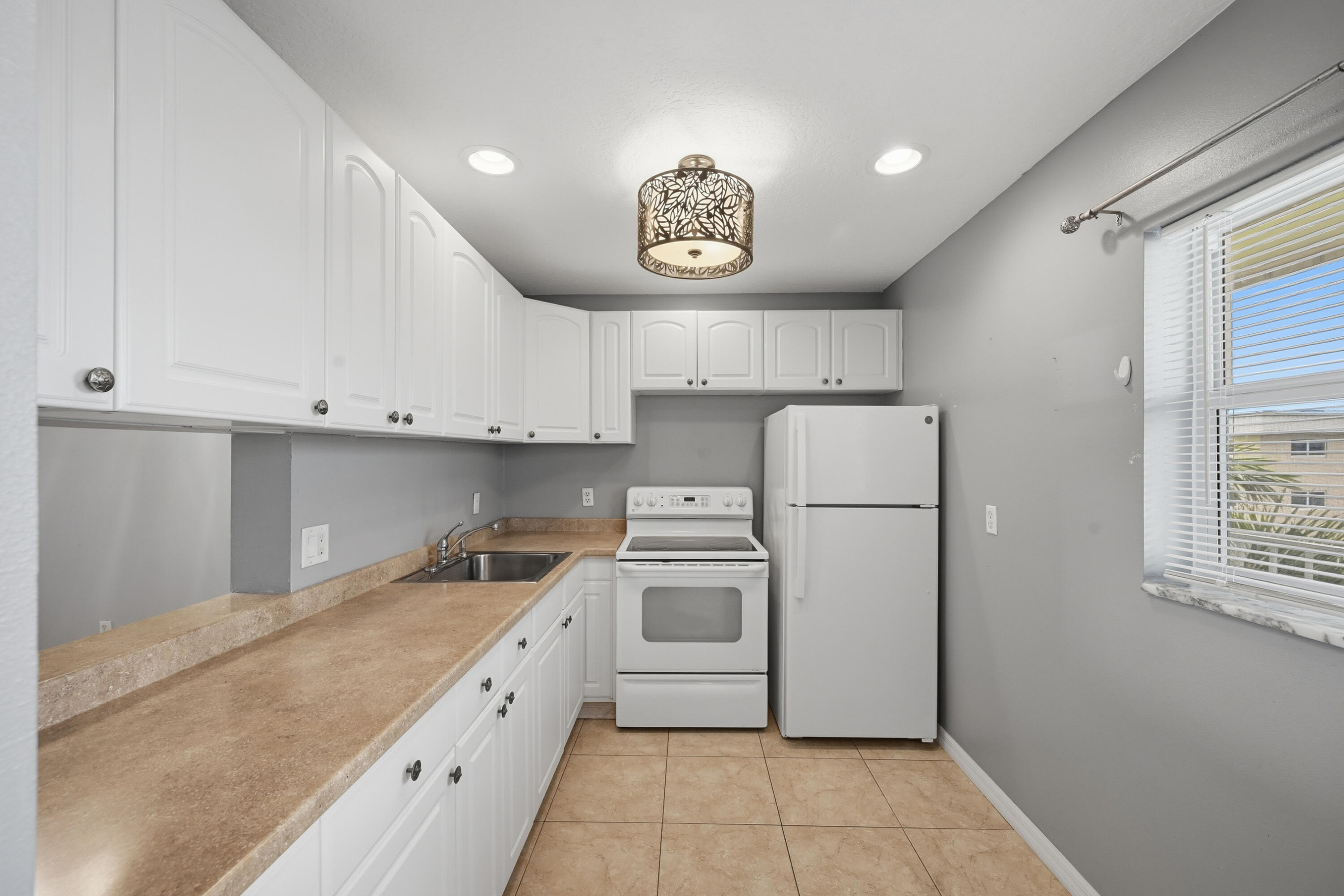 130 NE 26th Avenue 4090