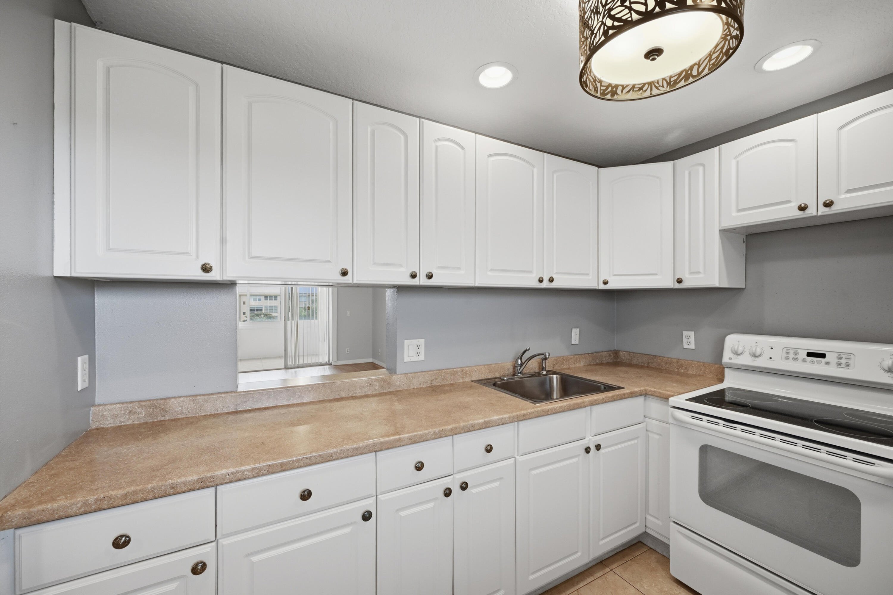 130 NE 26th Avenue 4090