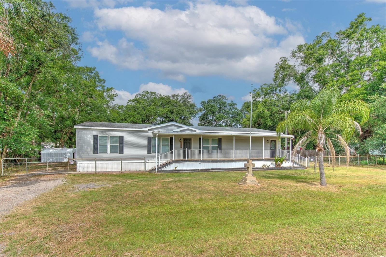 6633 APPLEWOOD DR