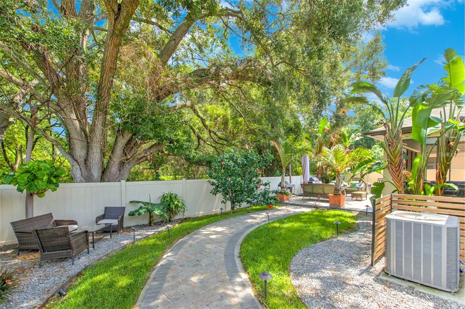 842 VINO VERDE CIR