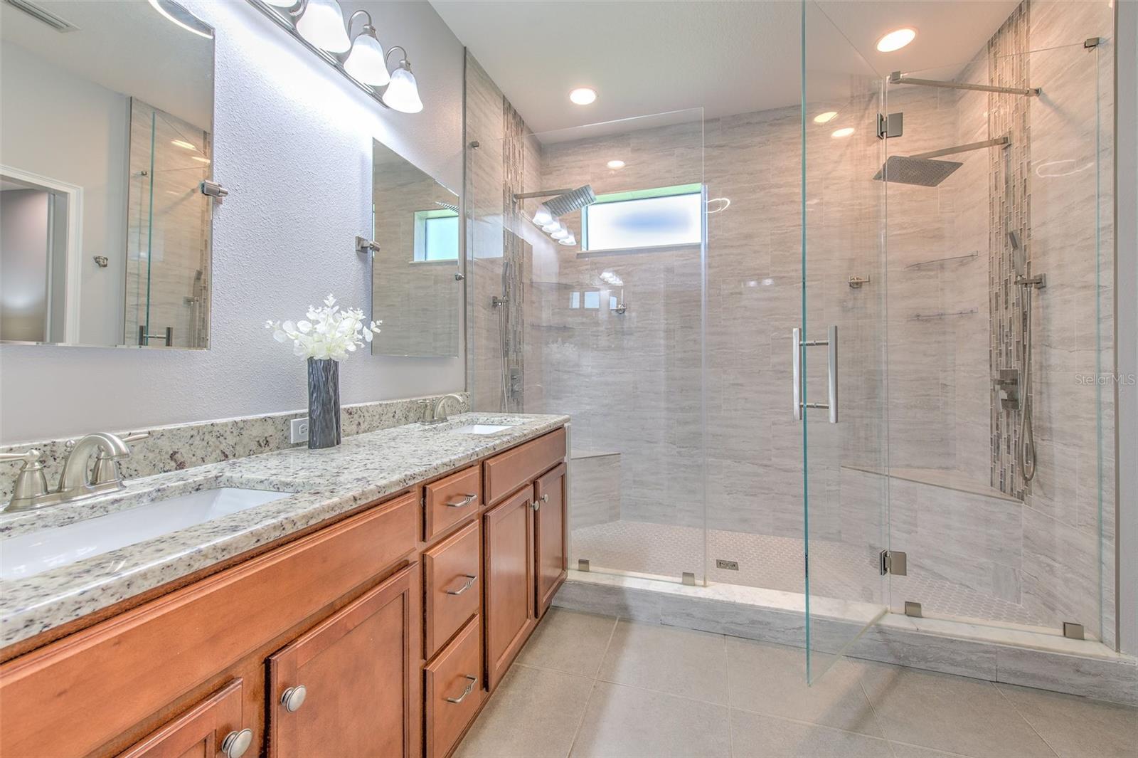 842 VINO VERDE CIR