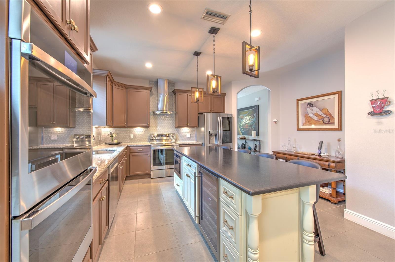 842 VINO VERDE CIR