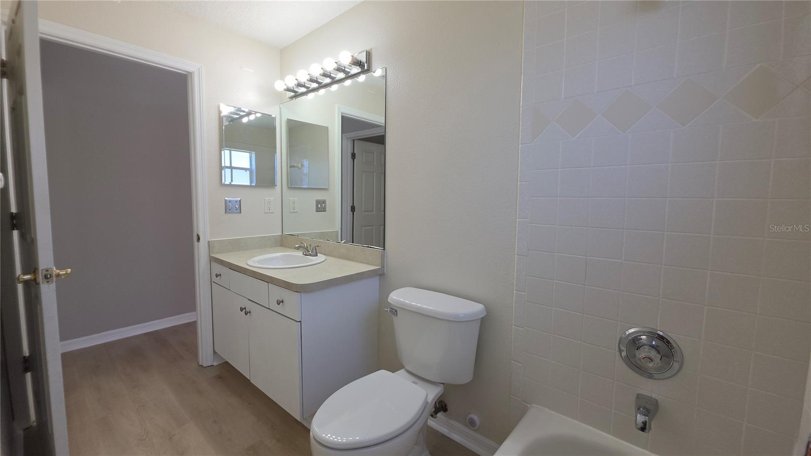 37515 LAUREL HAMMOCK DR