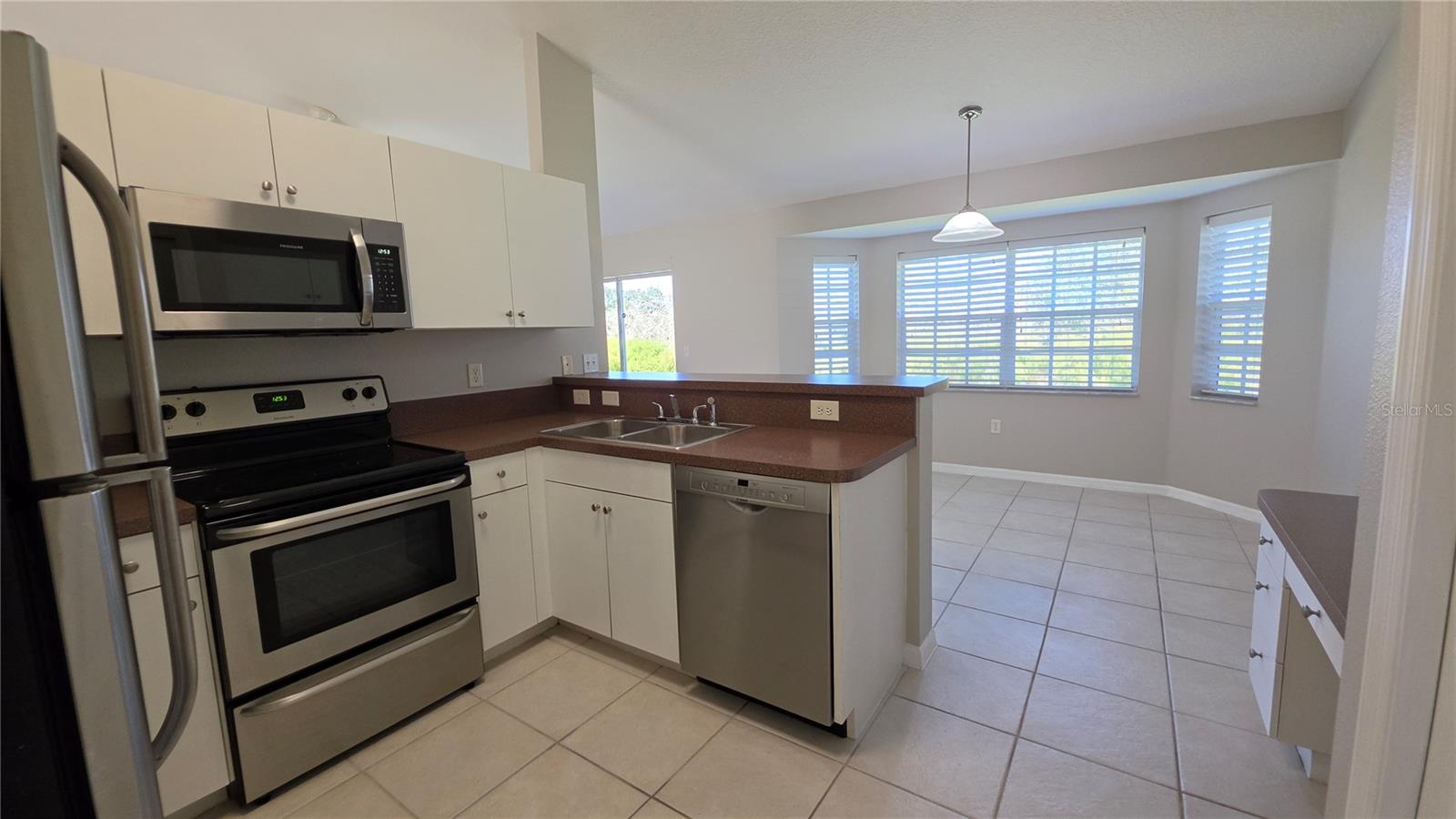 37515 LAUREL HAMMOCK DR