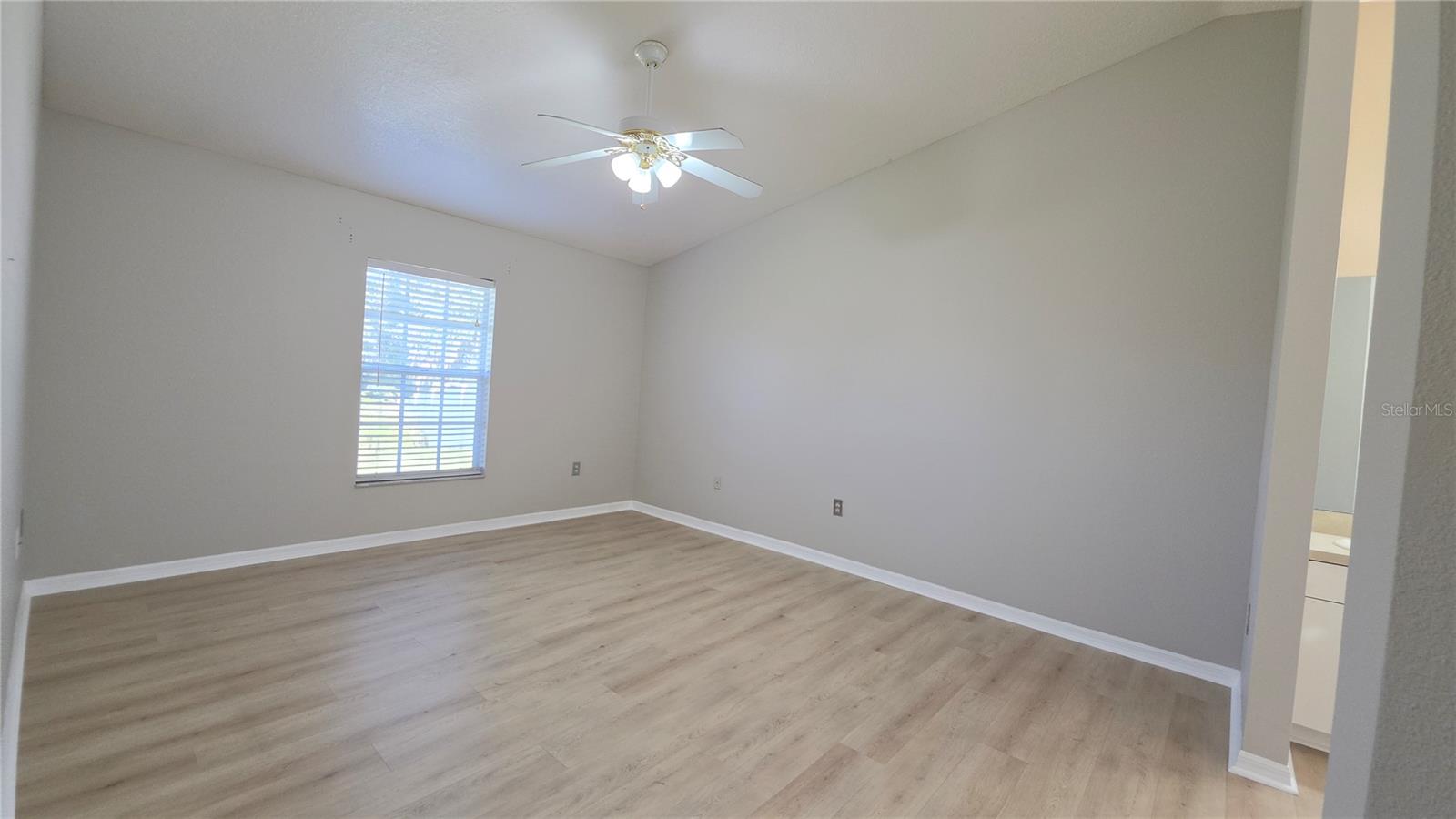 37515 LAUREL HAMMOCK DR