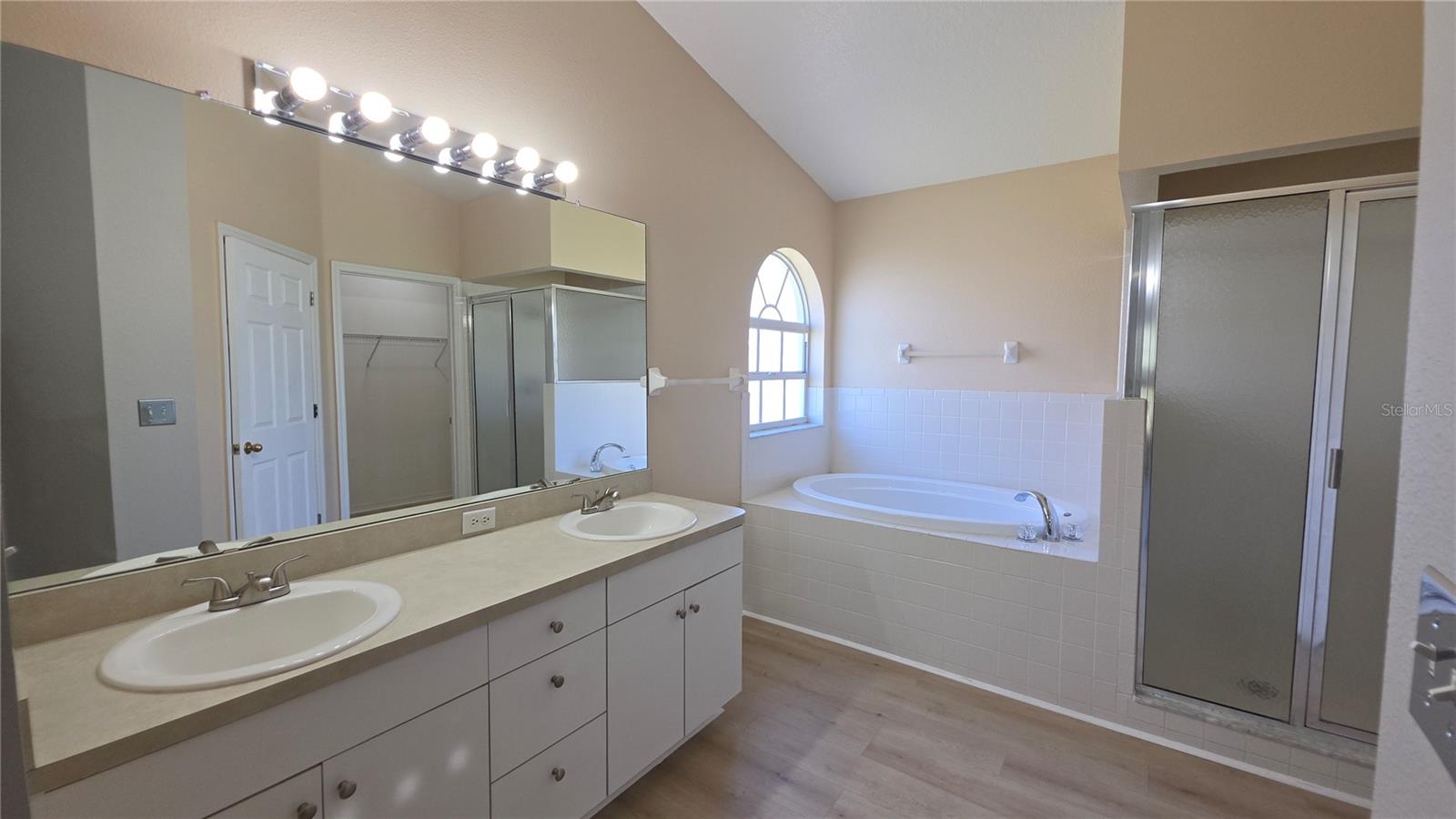 37515 LAUREL HAMMOCK DR